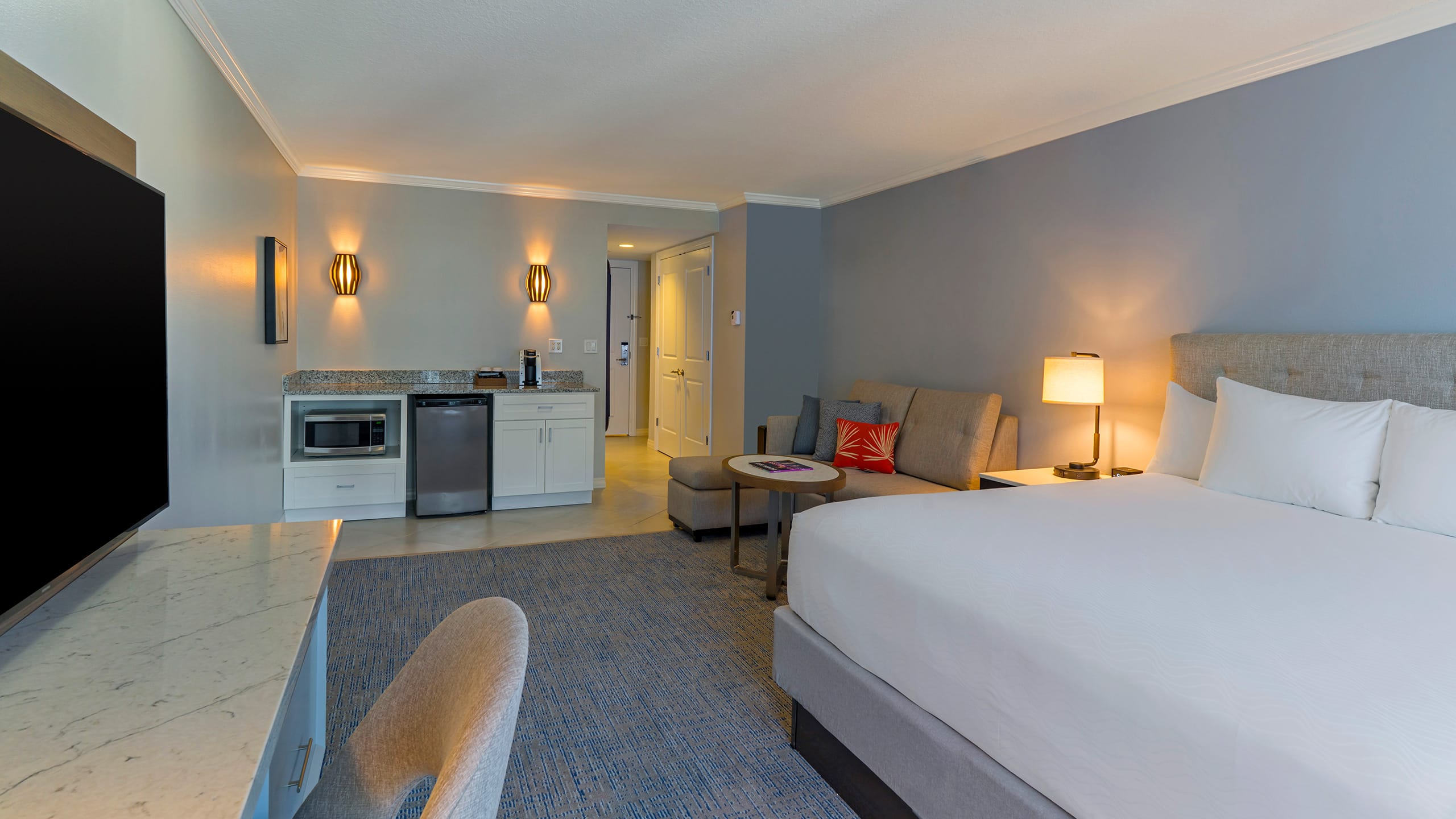 Hyatt Regency Clearwater Beach Resort and Spa Standard King Bedroom Kitchen