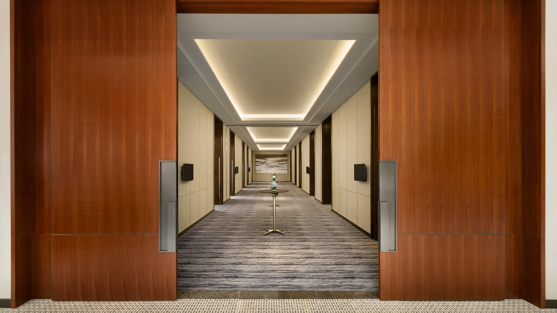 Hyatt Place Shanghai New Hongqiao Meeting Place Foyer