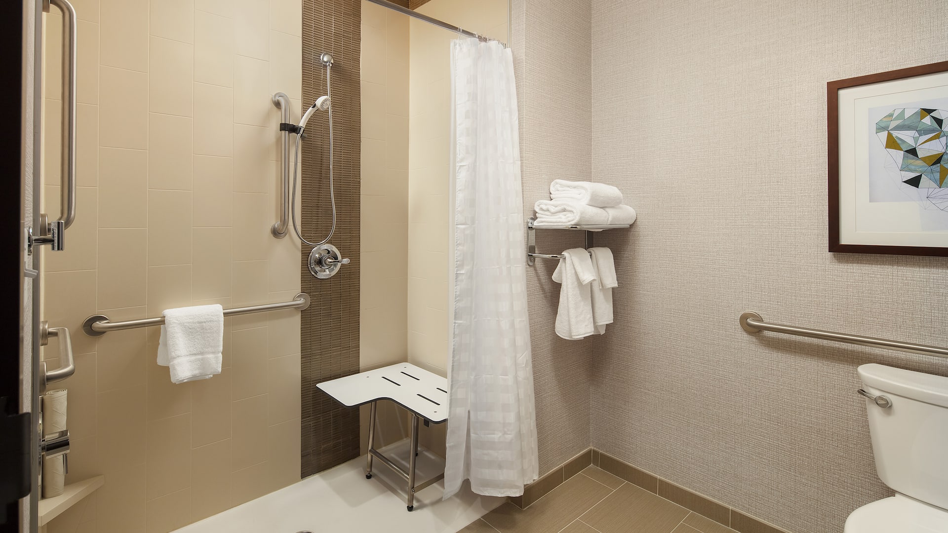 第 2，共 2 Hyatt Place Oklahoma City / Bricktown ADA Bath Roll in Shower