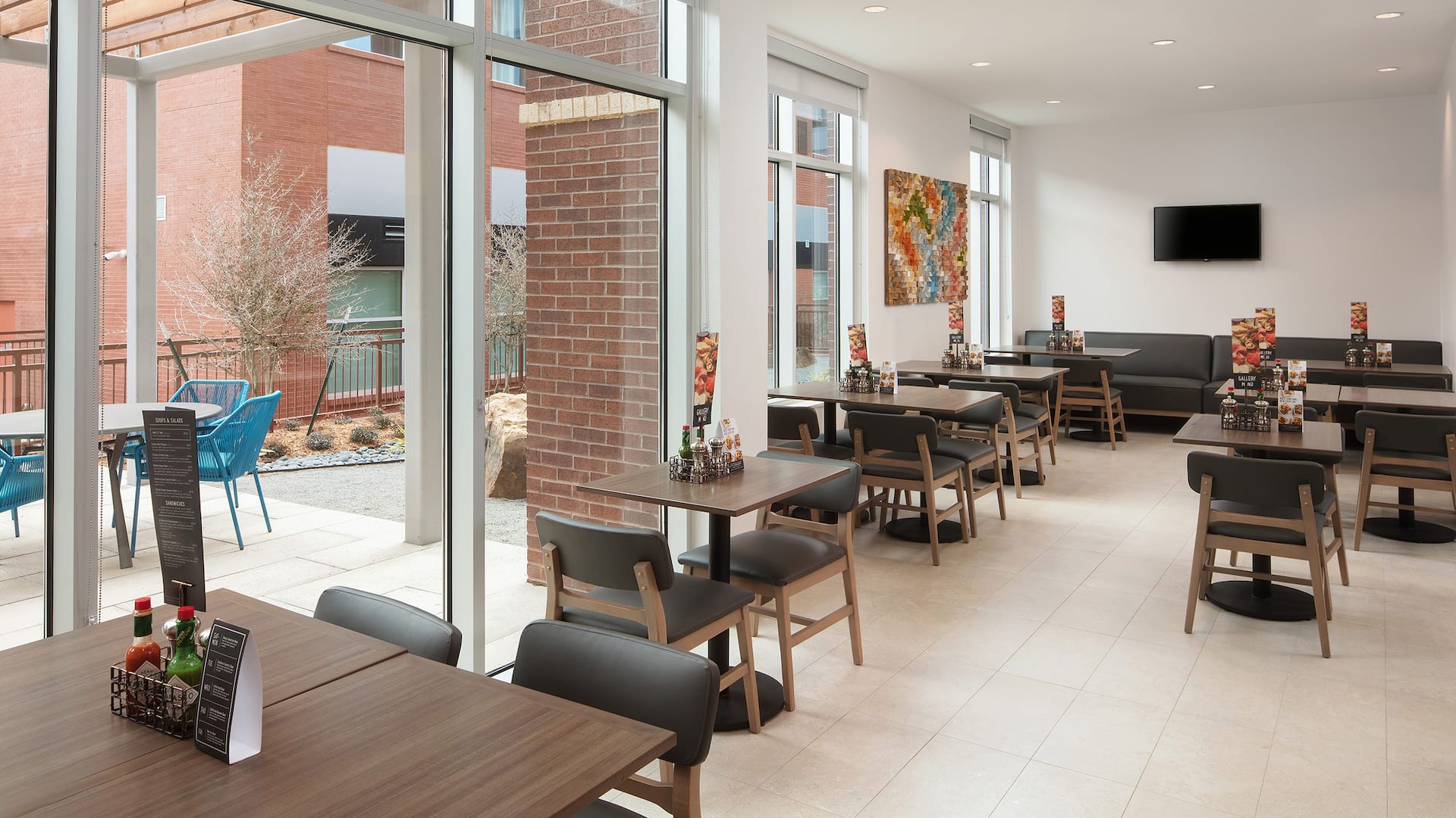 Hyatt Place Oklahoma City / Bricktown Breakfast Sunroom