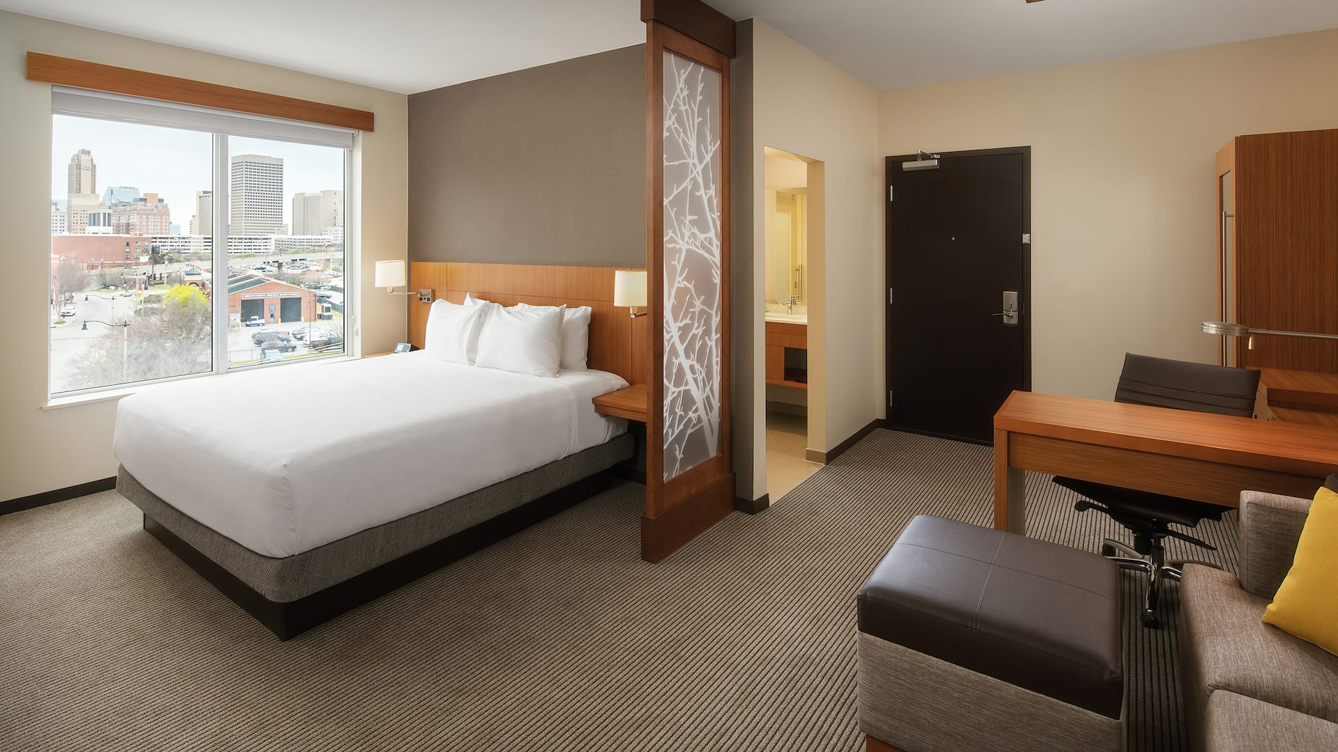 Hyatt Place Oklahoma City / Bricktown King Bed with Living