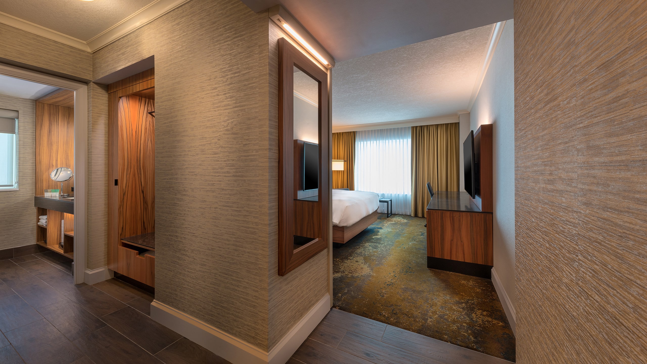 Hyatt Regency Calgary King Bed Entrance