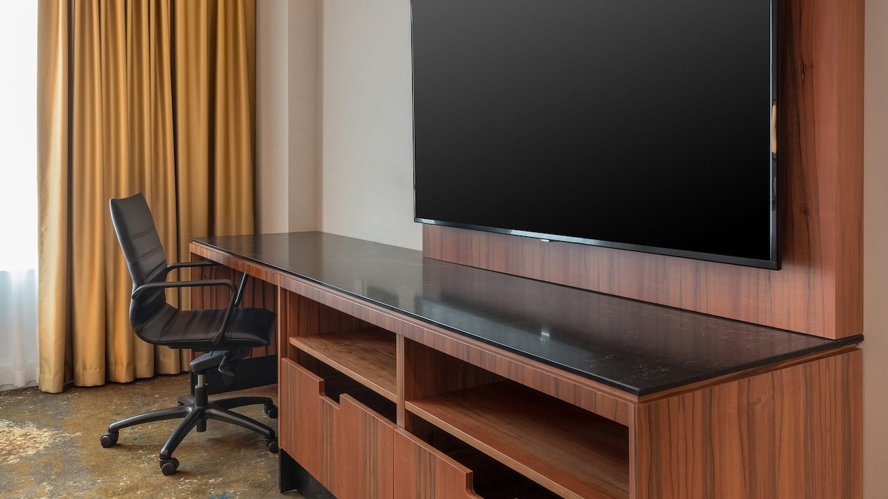 Work Desk and 65’’ Smart TV