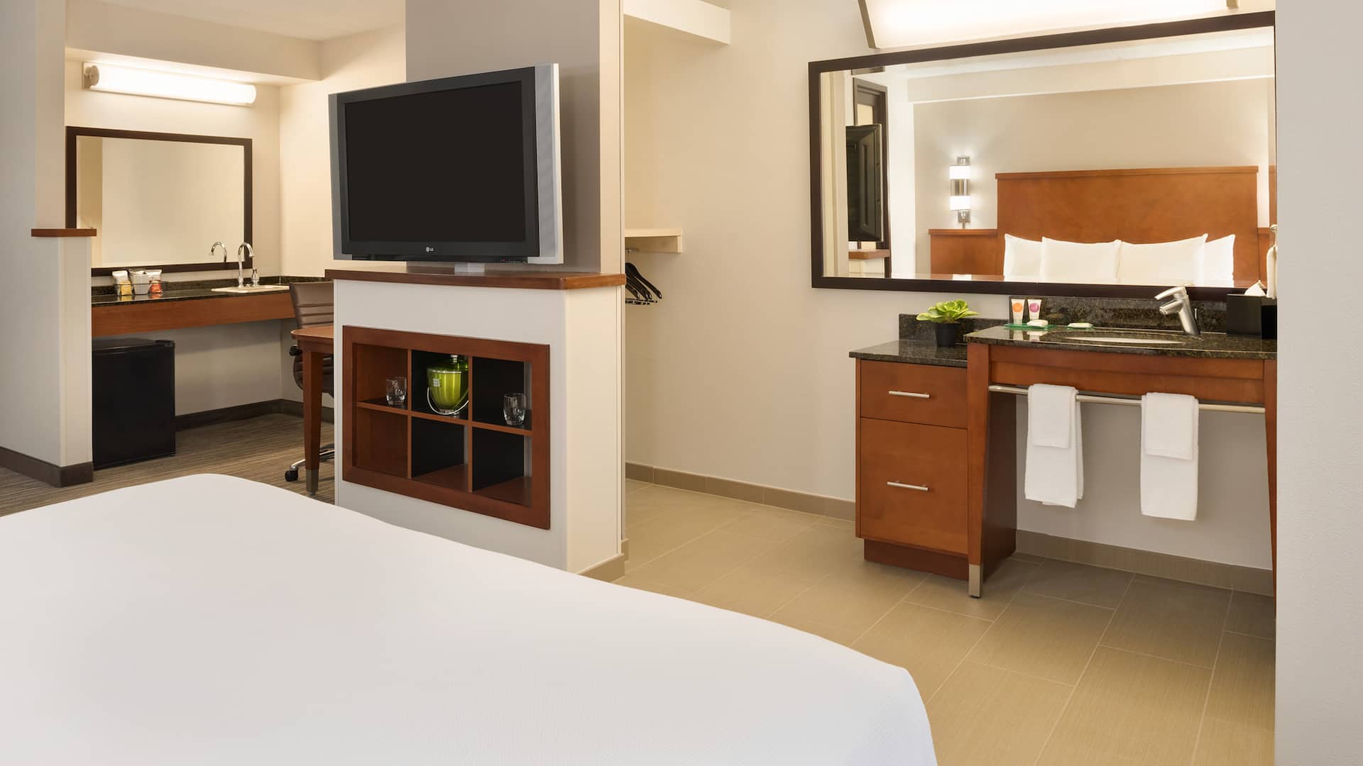 Hyatt Place Chicago/Schaumburg King Accessible Guestroom