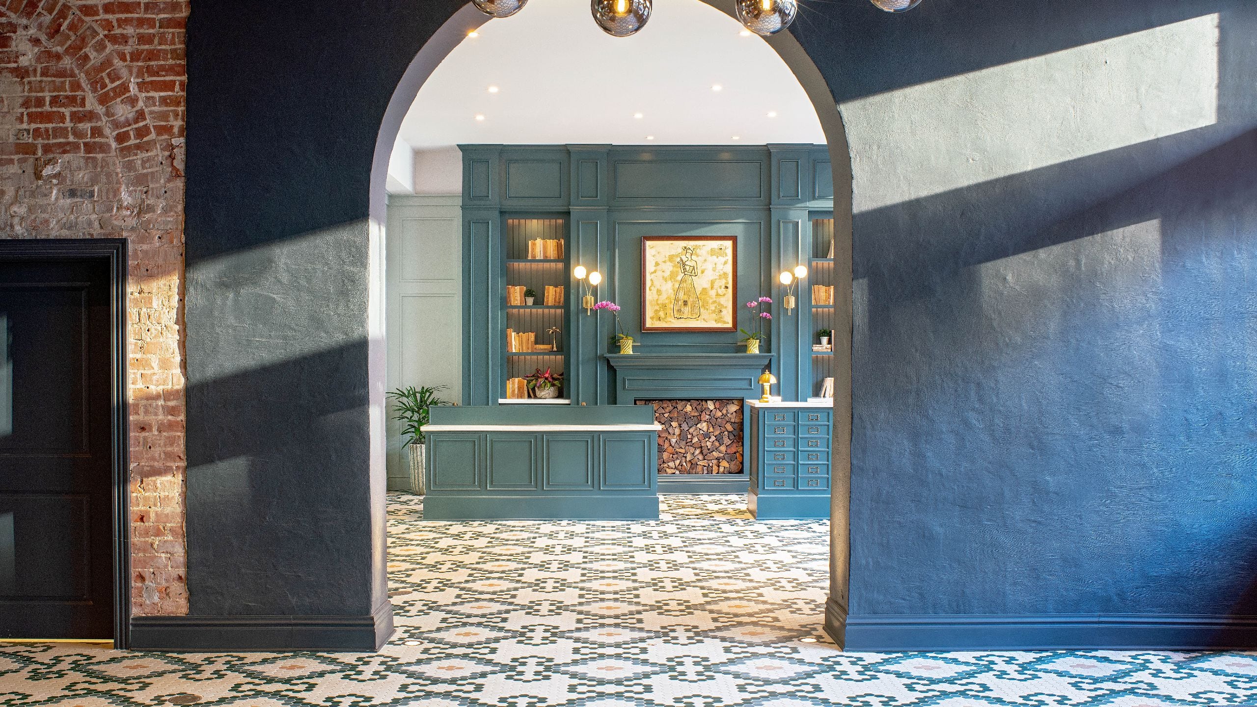 The Eliza Jane Front Desk