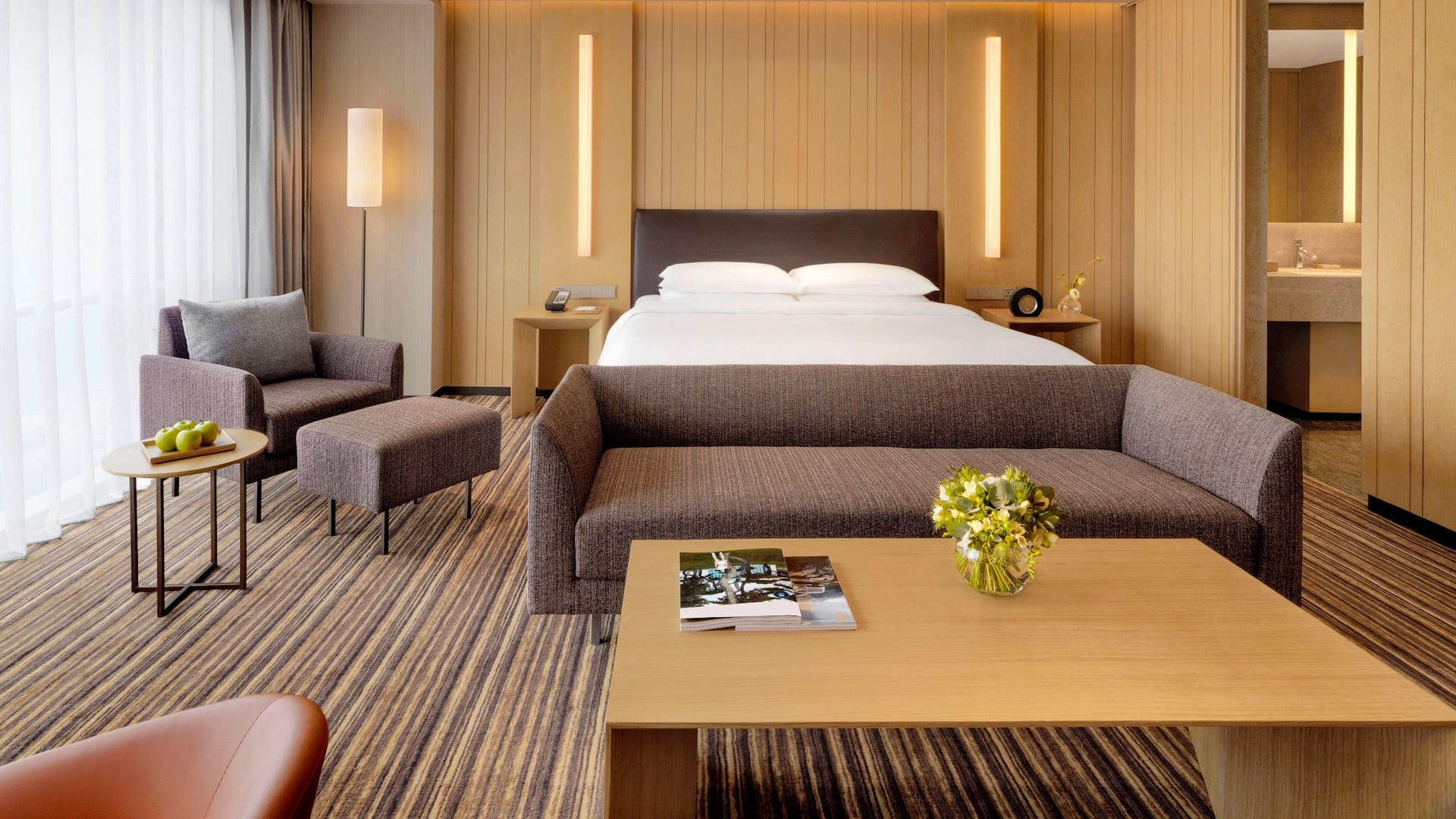 1 of 2 Hyatt Regency Beijing Wangjing One King Bed Deluxe Room