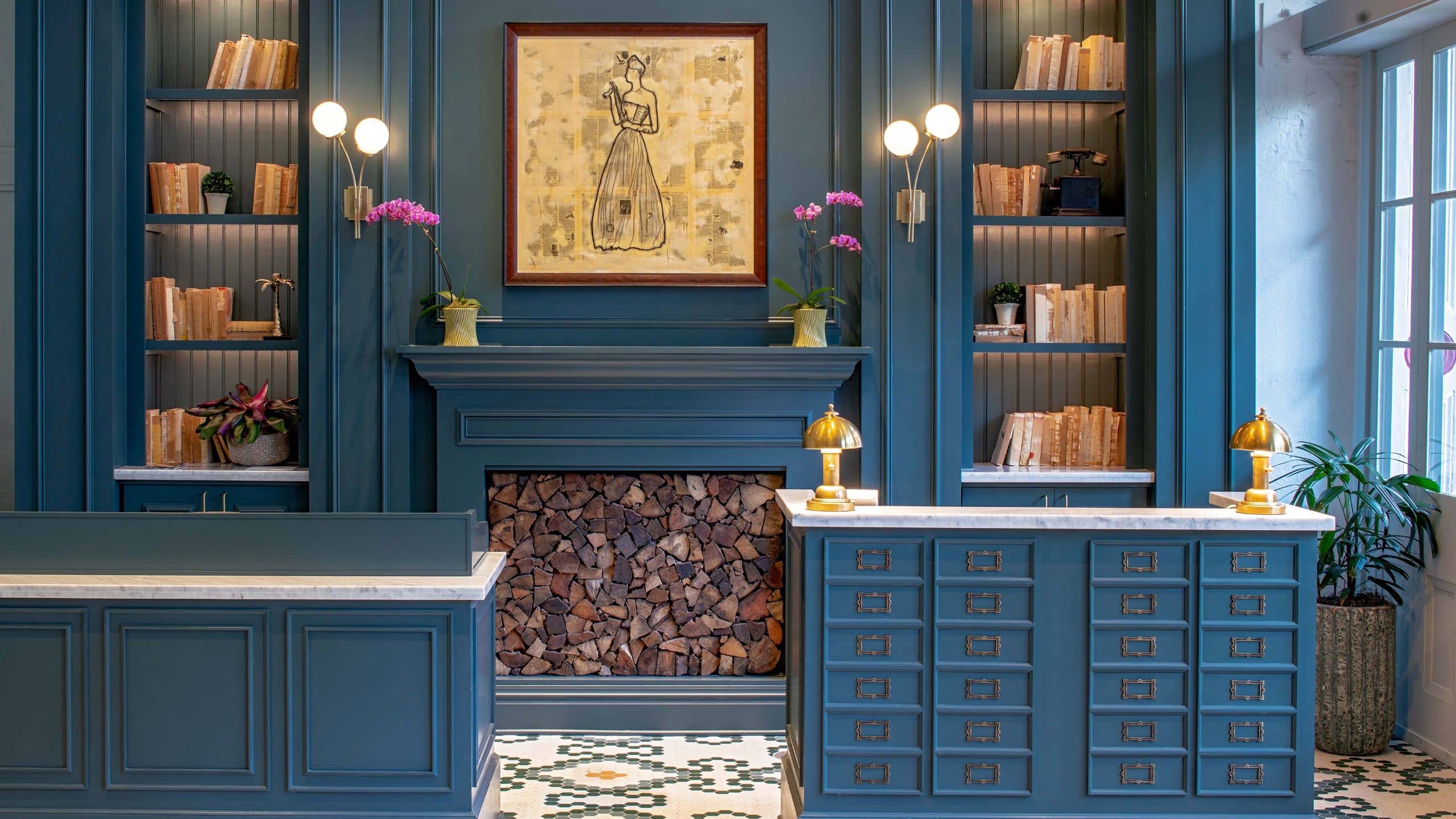 The Eliza Jane Front Desk