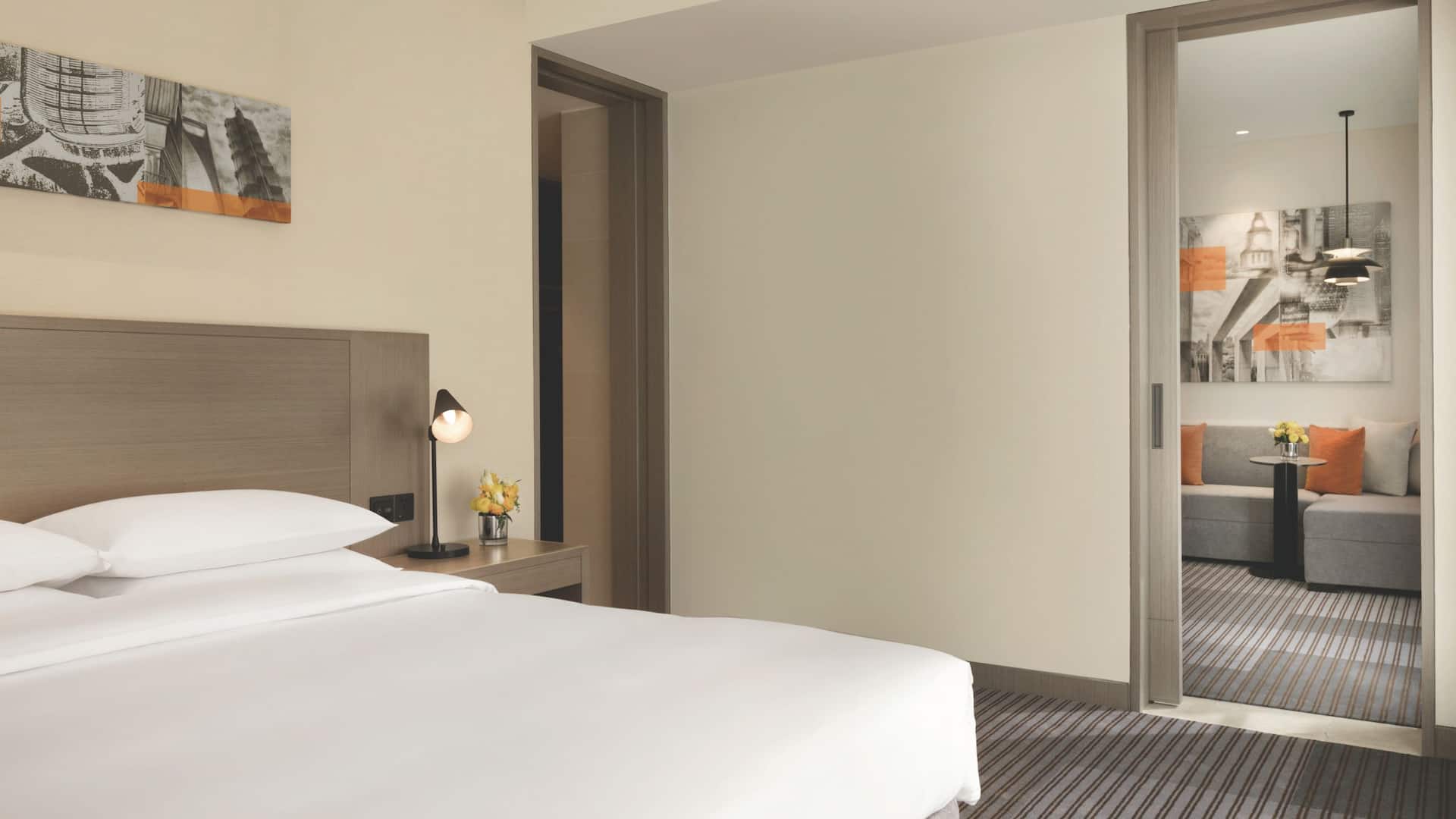 2/3 Hyatt Place Shanghai Tianshan Plaza One King Bed Suite