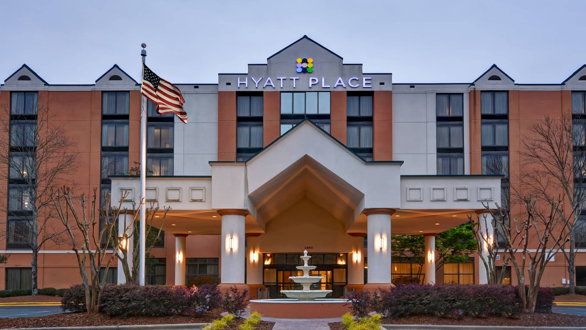 Hyatt Place Birmingham/Hoover Exterior Dusk