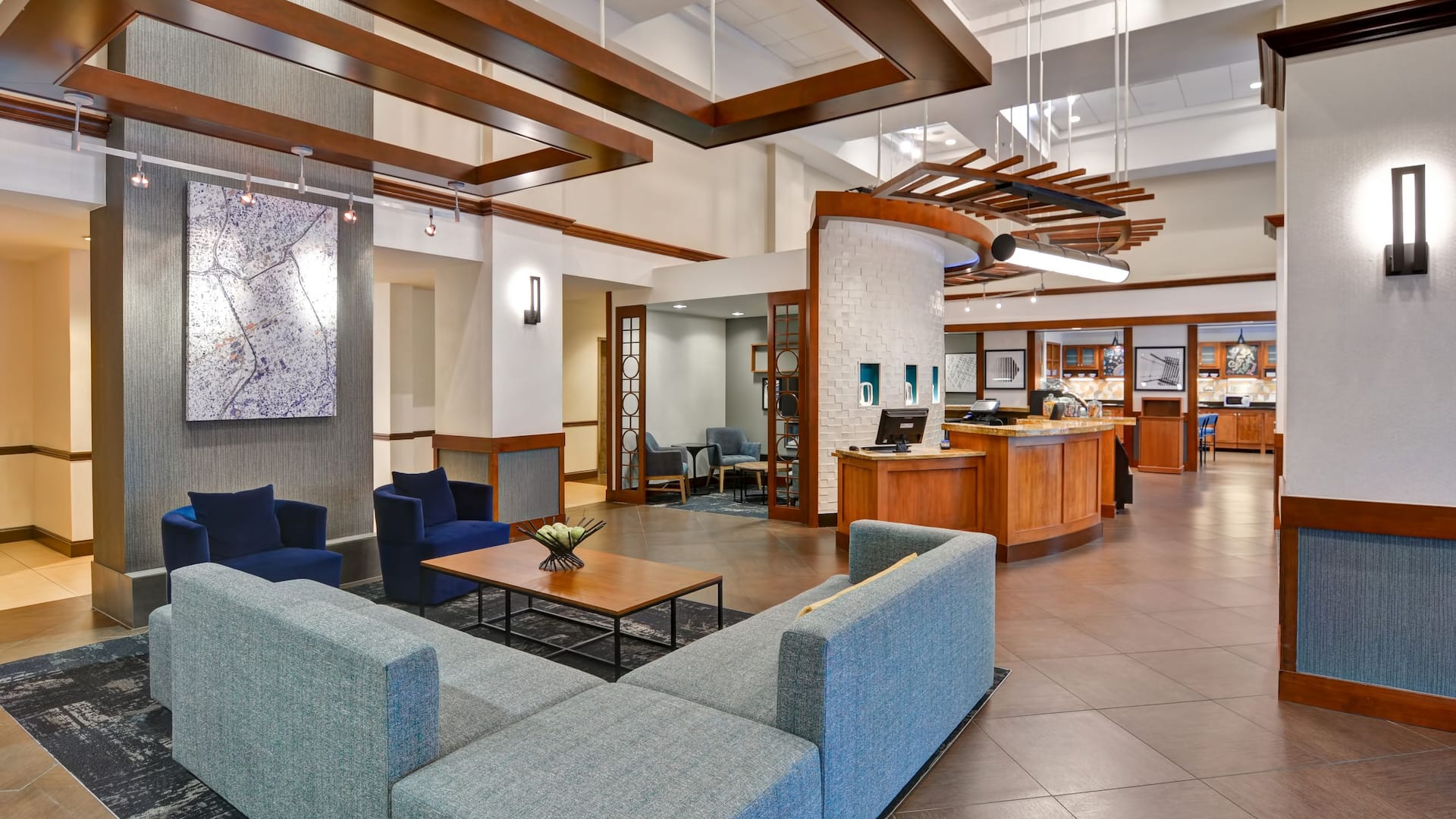 Hyatt Place Birmingham/Hoover Lobby Seating Area