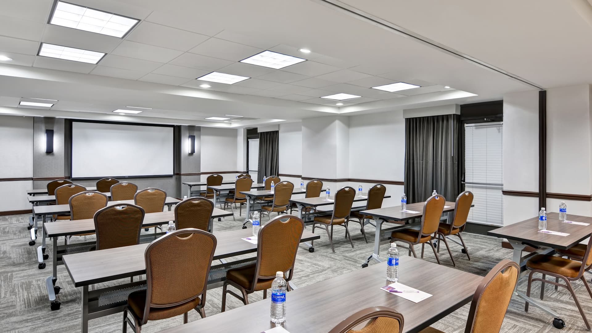 Hyatt Place Birmingham/Hoover Classroom