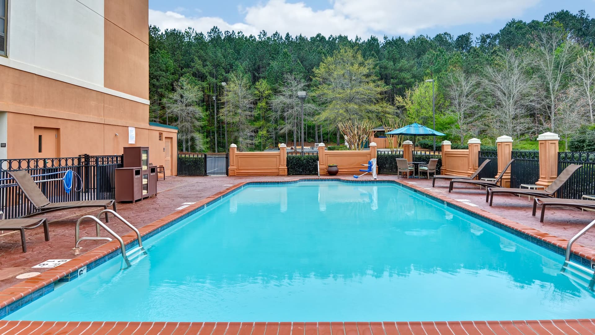 Hyatt Place Birmingham/Hoover Pool