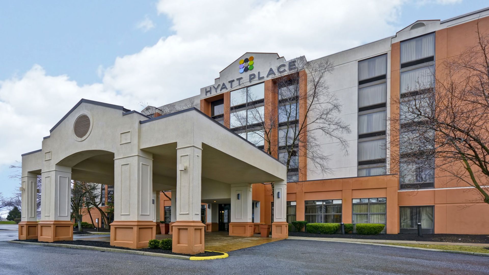 Centrally Located Hotel In Columbus Worthington Hyatt Place Exterior Day