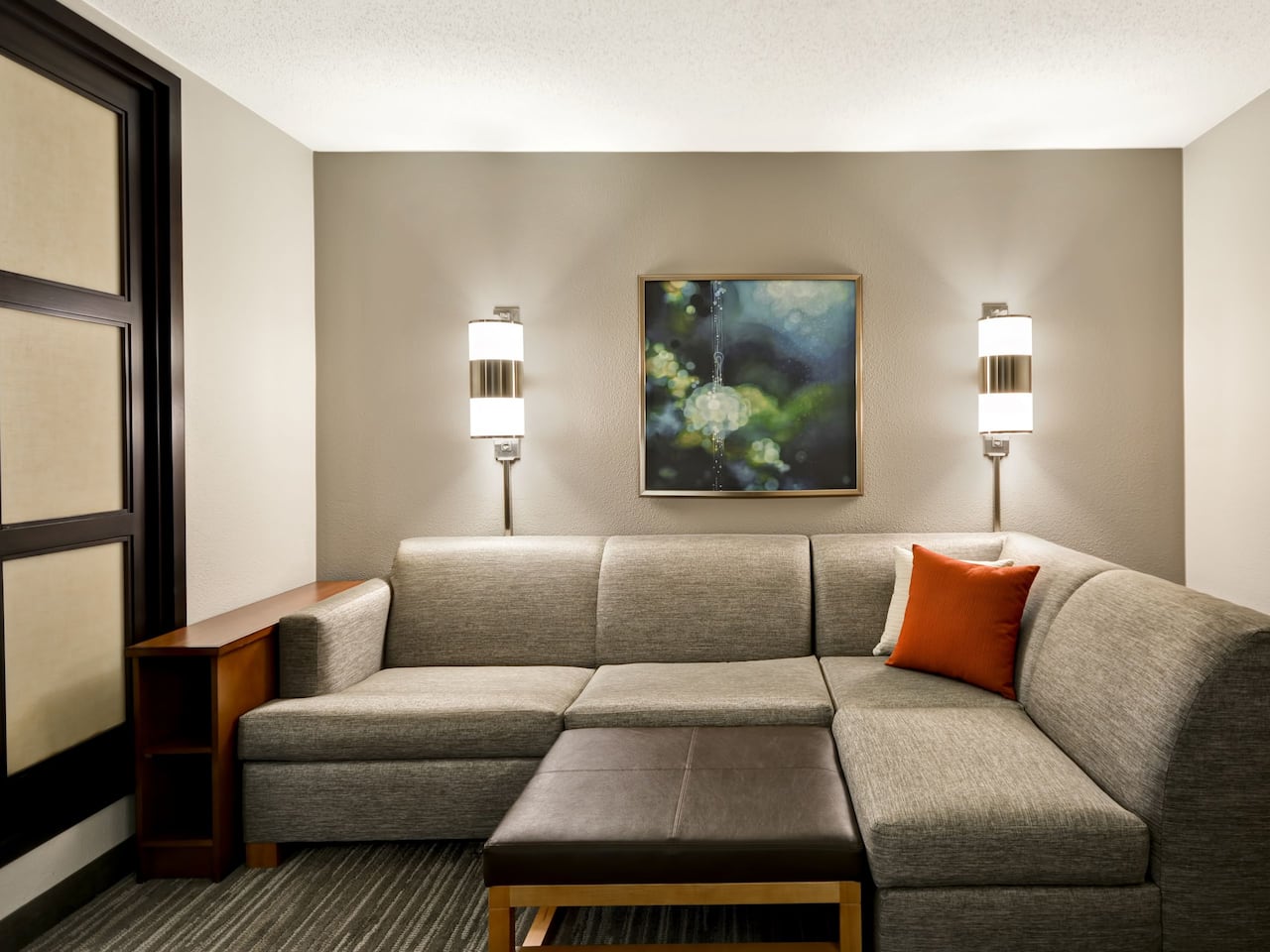 Hyatt Place Columbus / Worthington Cozy Corner