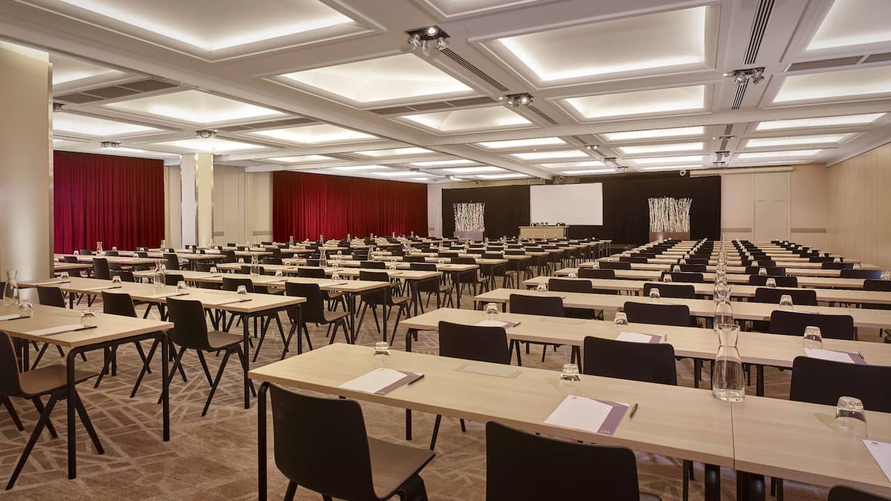 Meeting Room at Hotel Hyatt Regency Paris Étoile