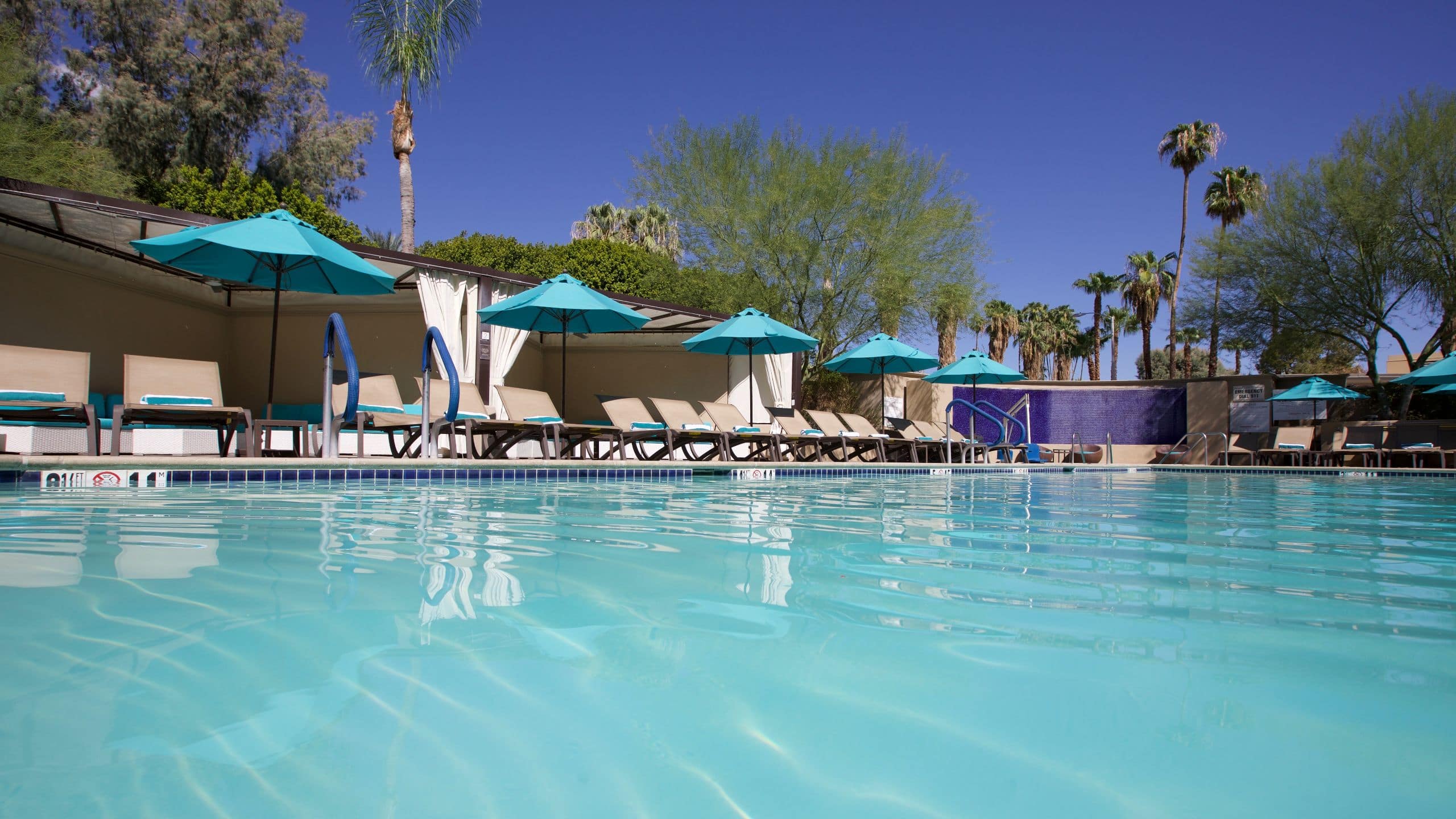 Hyatt Palm Springs Swimming Pool