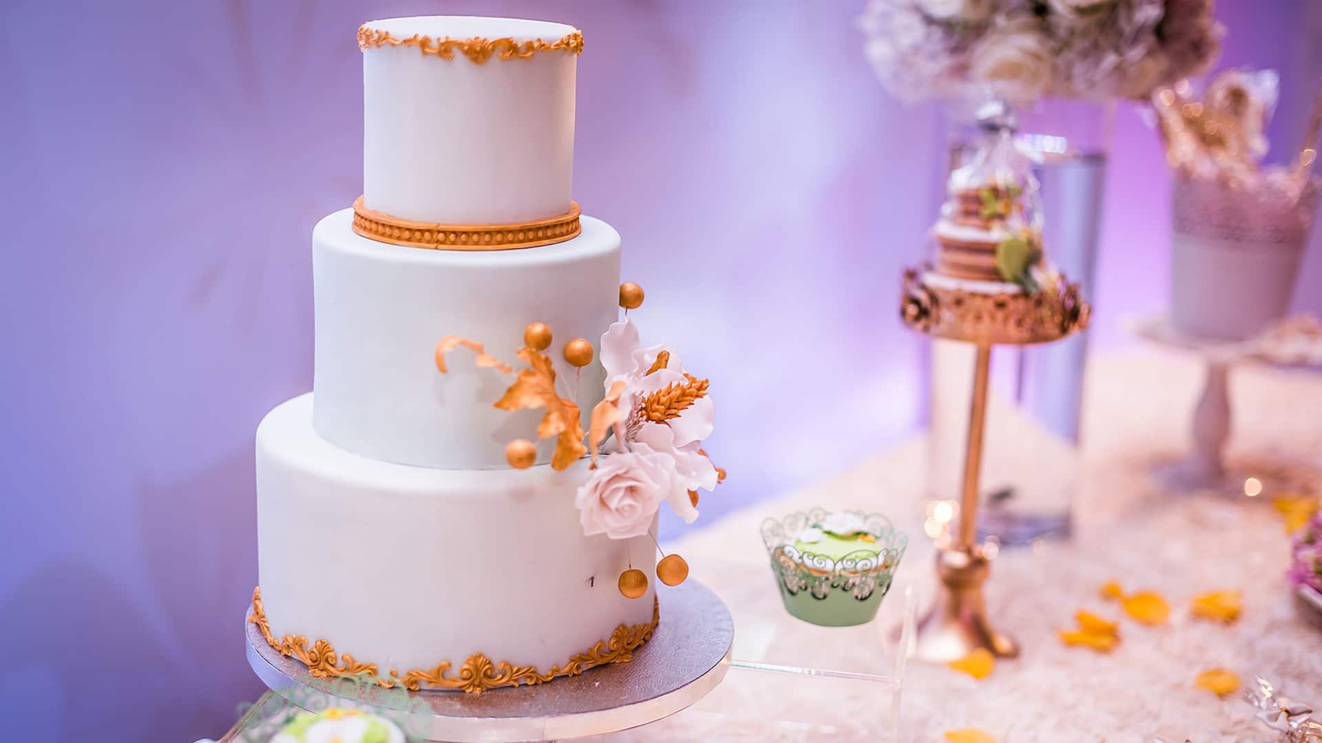 Hyatt Regency Dongguan Wedding Celebration Cake