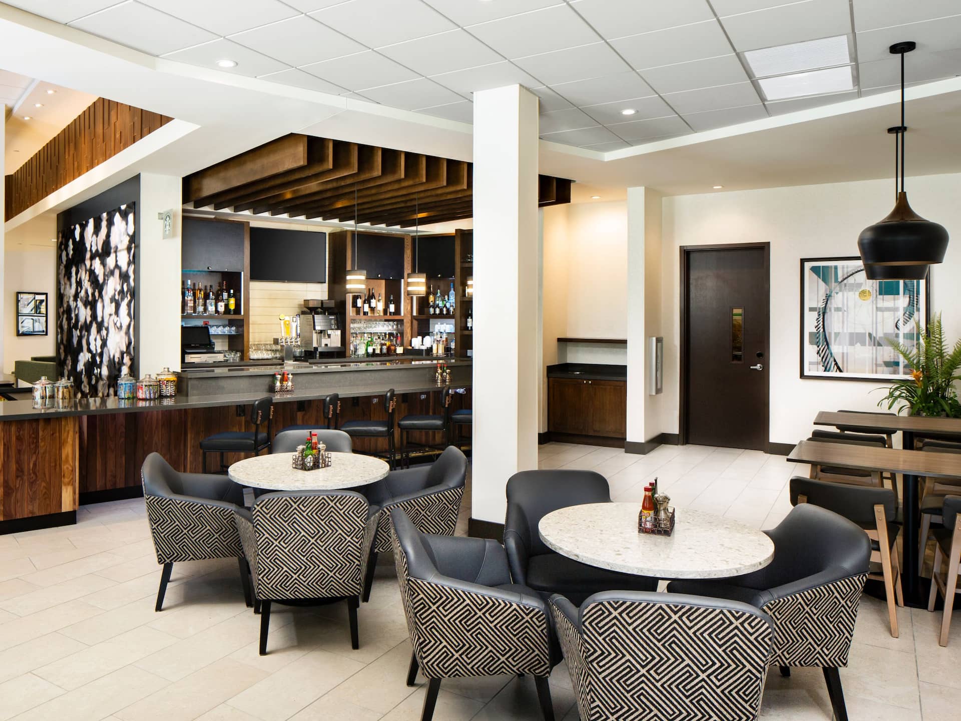 Hyatt Place Sumter / Downtown Bar