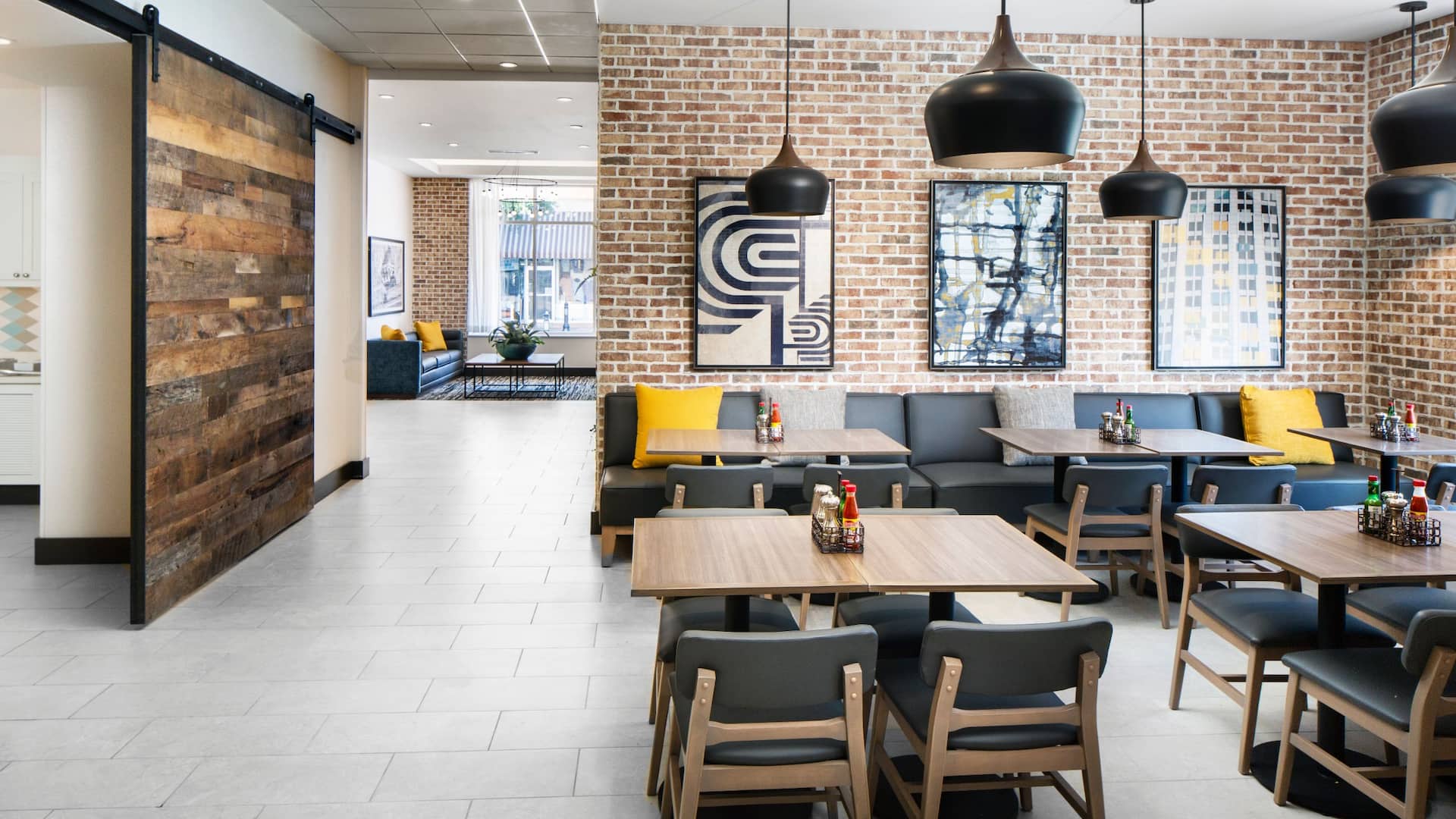 Hyatt Place Sumter / Downtown Sunroom Seating