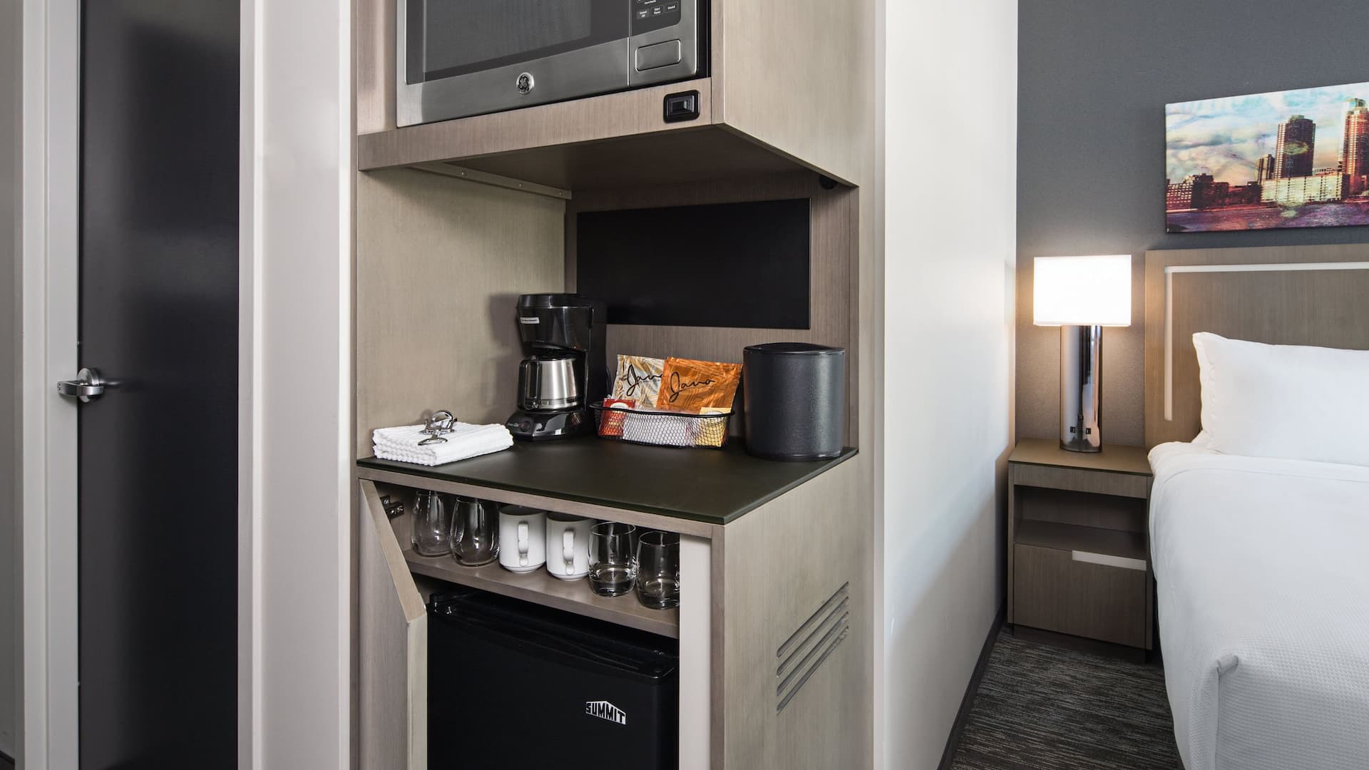Hyatt House Jersey City Room Detail