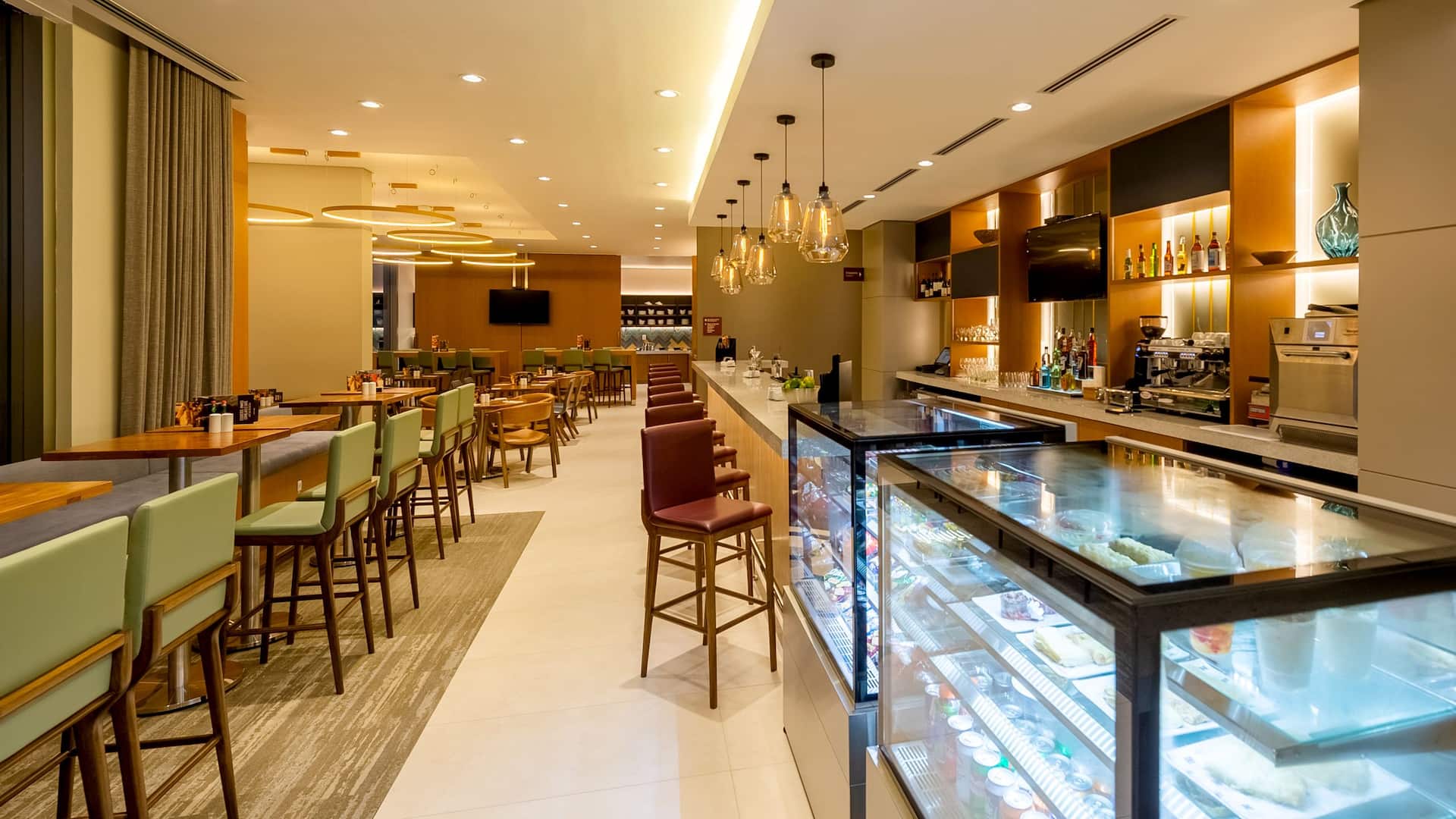 Hyatt Place Macaé Gallery Counter