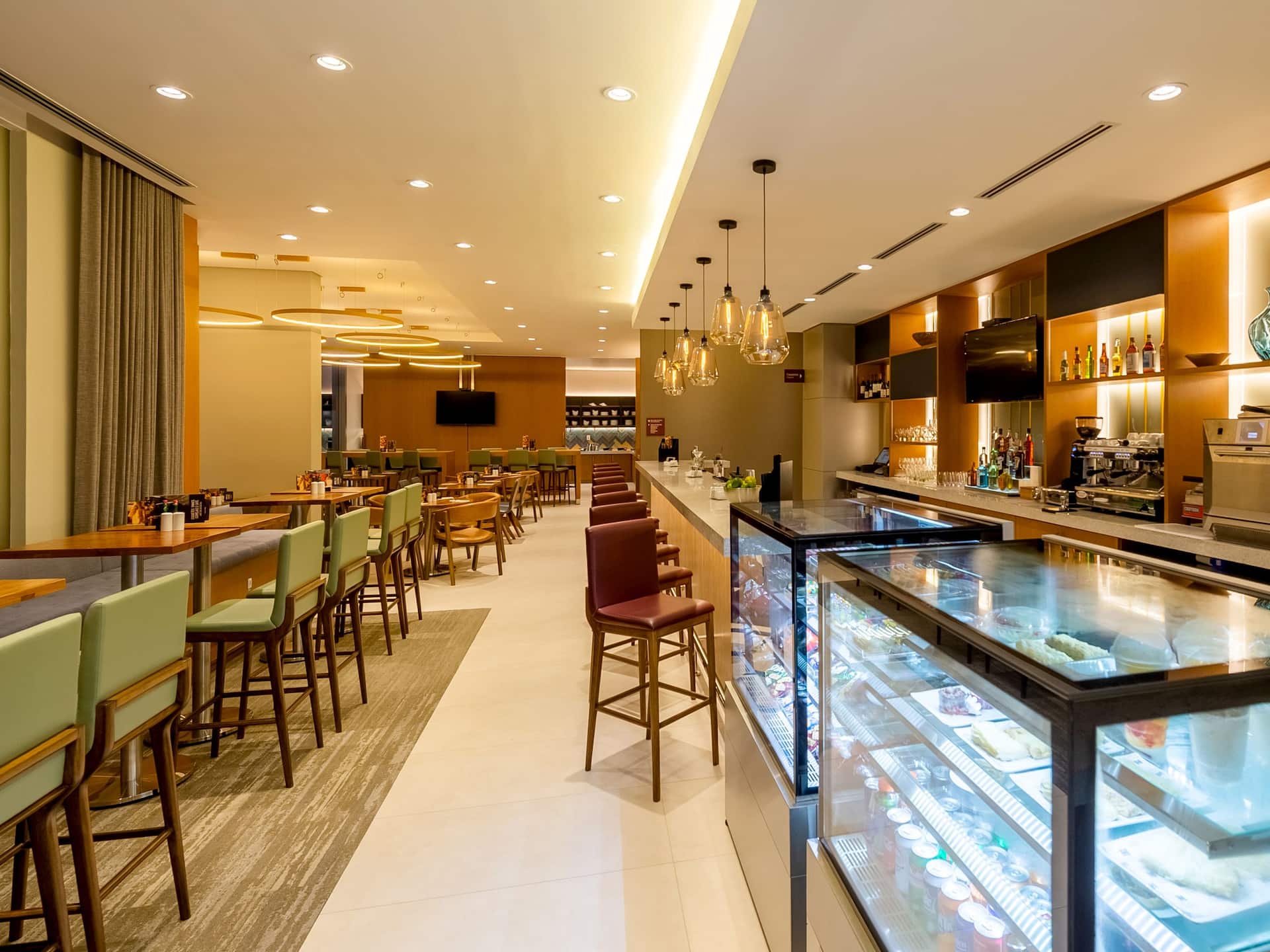 Hyatt Place Macaé Gallery Counter