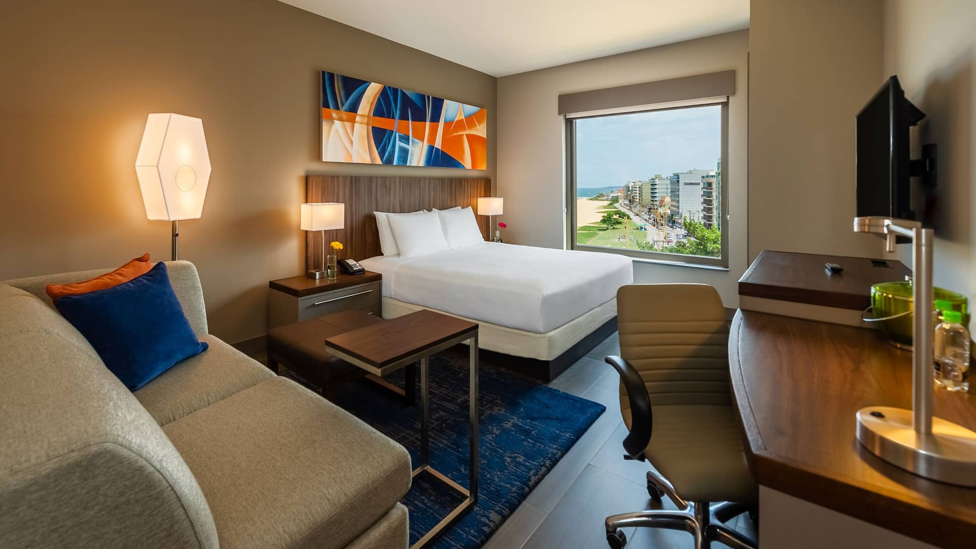 Hyatt Place Macaé King Bed Sofa