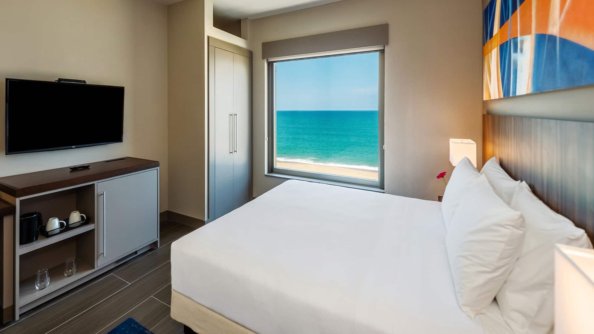 Hyatt Place Macaé King Room Ocean View