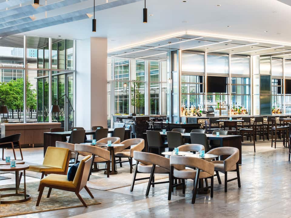 Downtown Chicago Hotel near Soldier Field Hyatt Regency McCormick