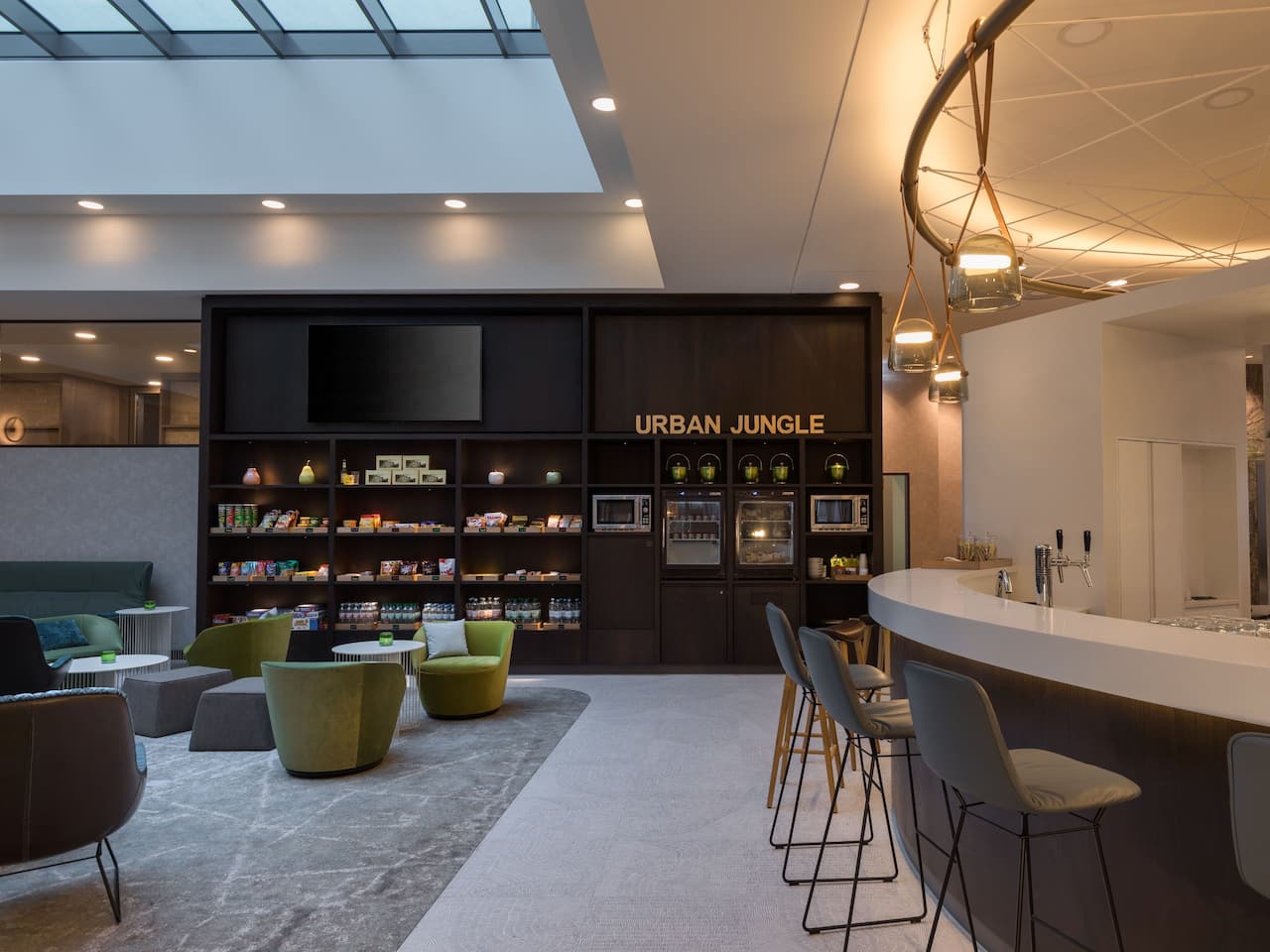 24/7 gallery market at hyatt place frankfurt airport