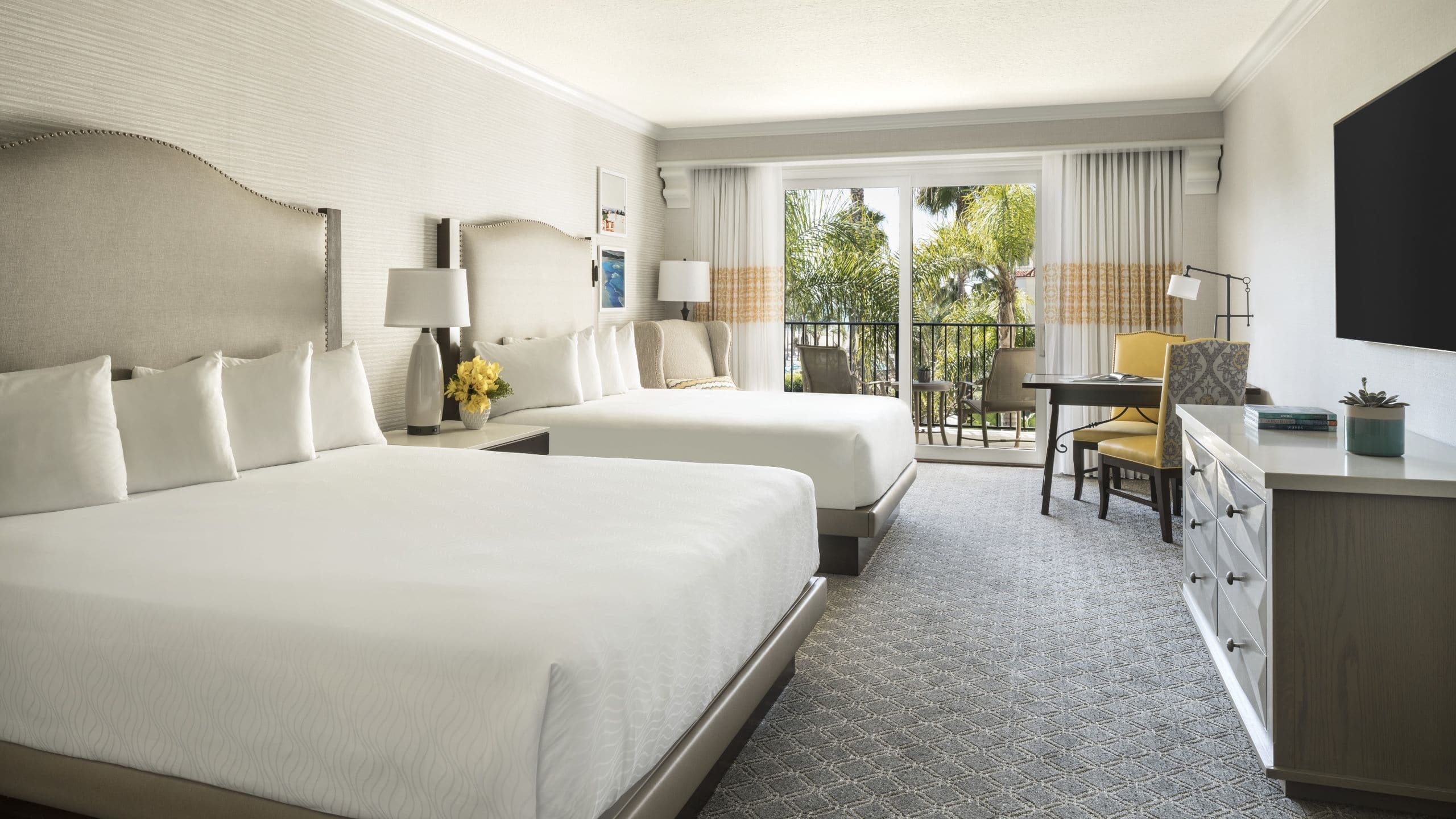 Hyatt Regency Huntington Beach Resort and Spa King Queen Combo