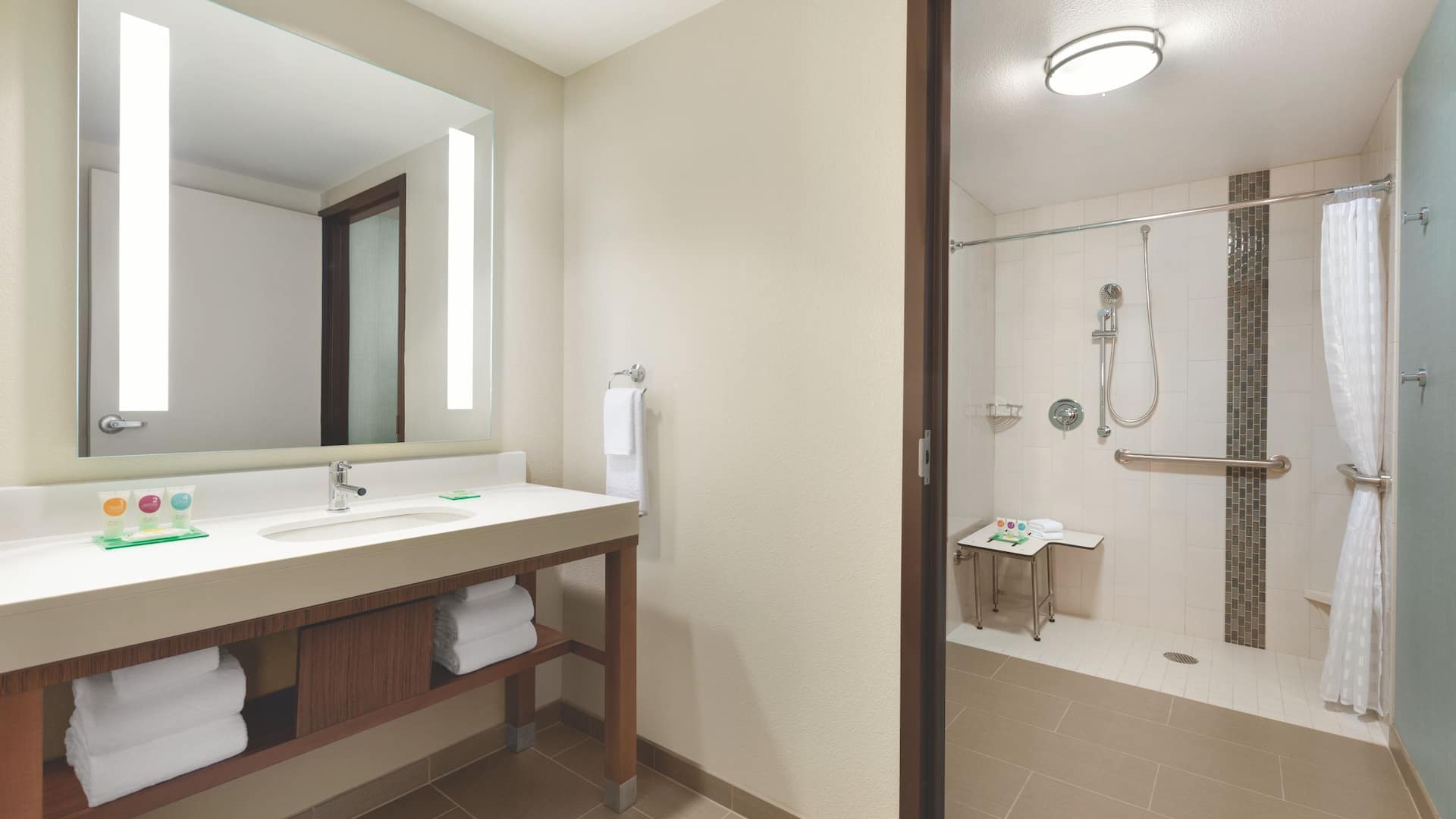 Hyatt Place Page / Lake Powell Accessible Bathroom Roll In Shower
