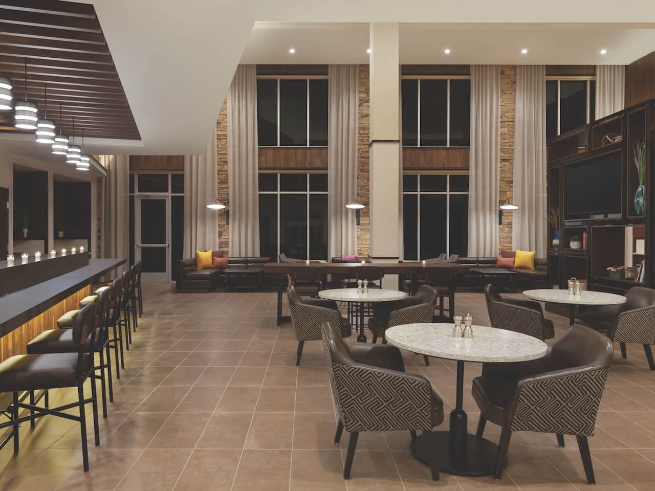 Hyatt Place Page Lake Powell Coffee to Cocktails Bar