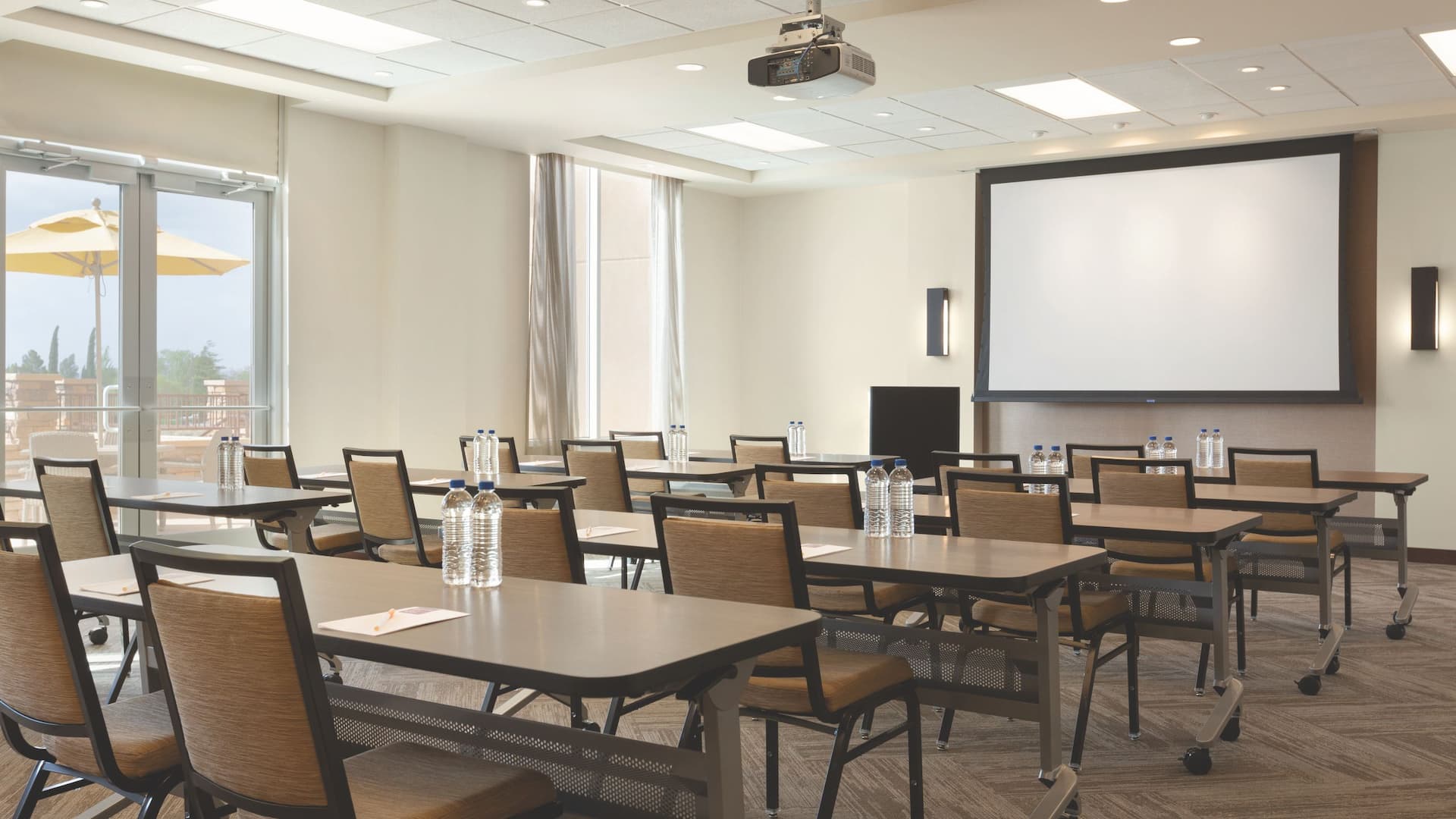 Hyatt Place Page / Lake Powell Meeting Space Classroom
