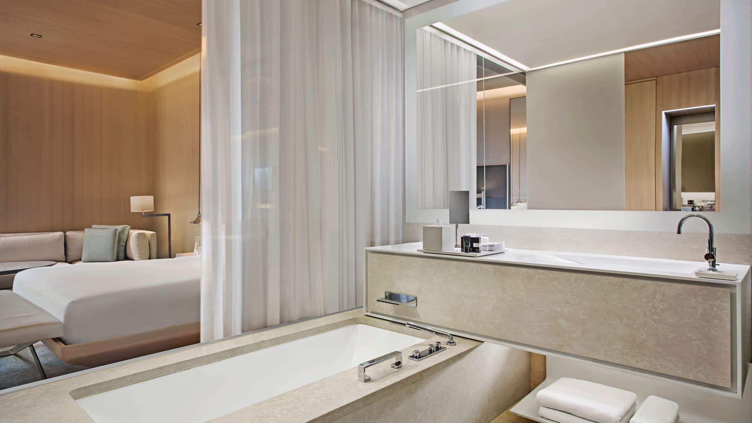 5 de 5 Hyatt Centric Levent Istanbul Deluxe Room Bath