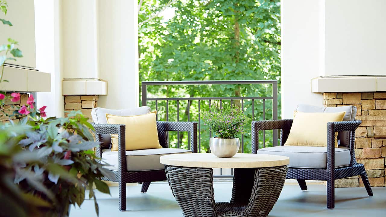 Outdoor Seating Hyatt Regency Atlanta Perimeter at Villa Christina