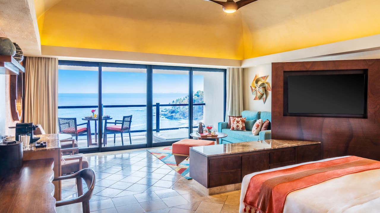 Club Ocean Front Hot Tub King Hyatt Ziva Puerto Vallarta