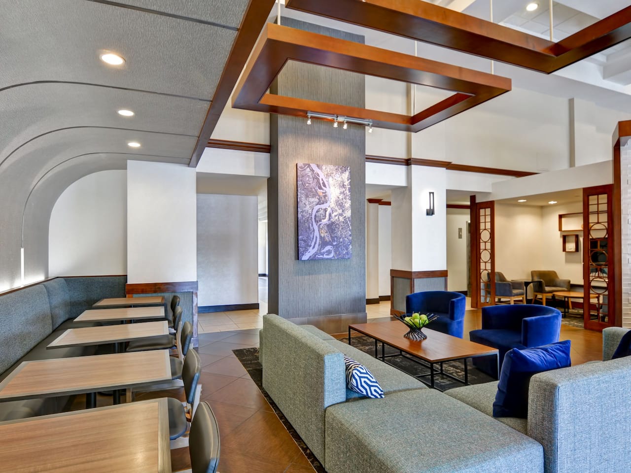 Breakfast Area Seating