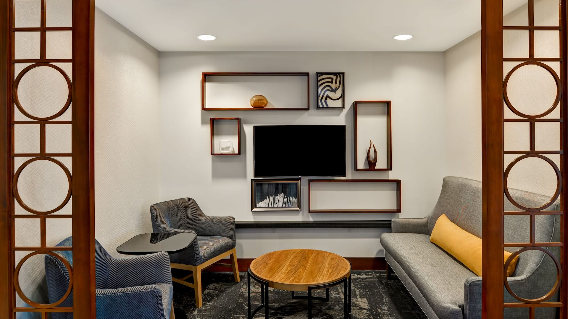 Hyatt Place Memphis/Wolfchase Galleria Lobby Seating Nook