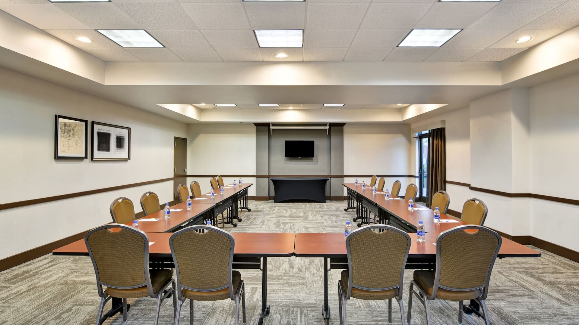 Hyatt Place Memphis/Wolfchase Galleria U Shape