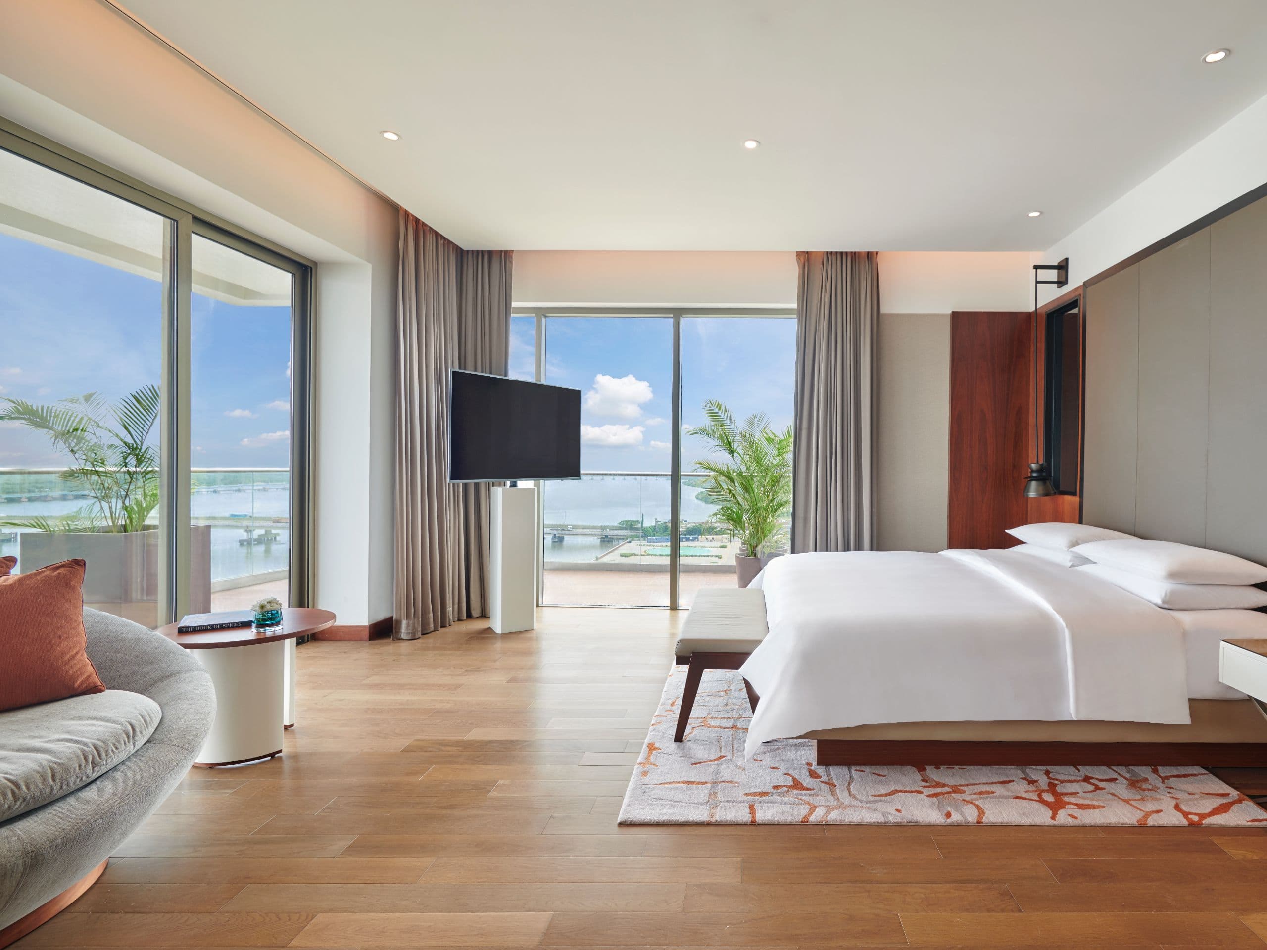 Luxurious Waterfront Rooms in Kochi 