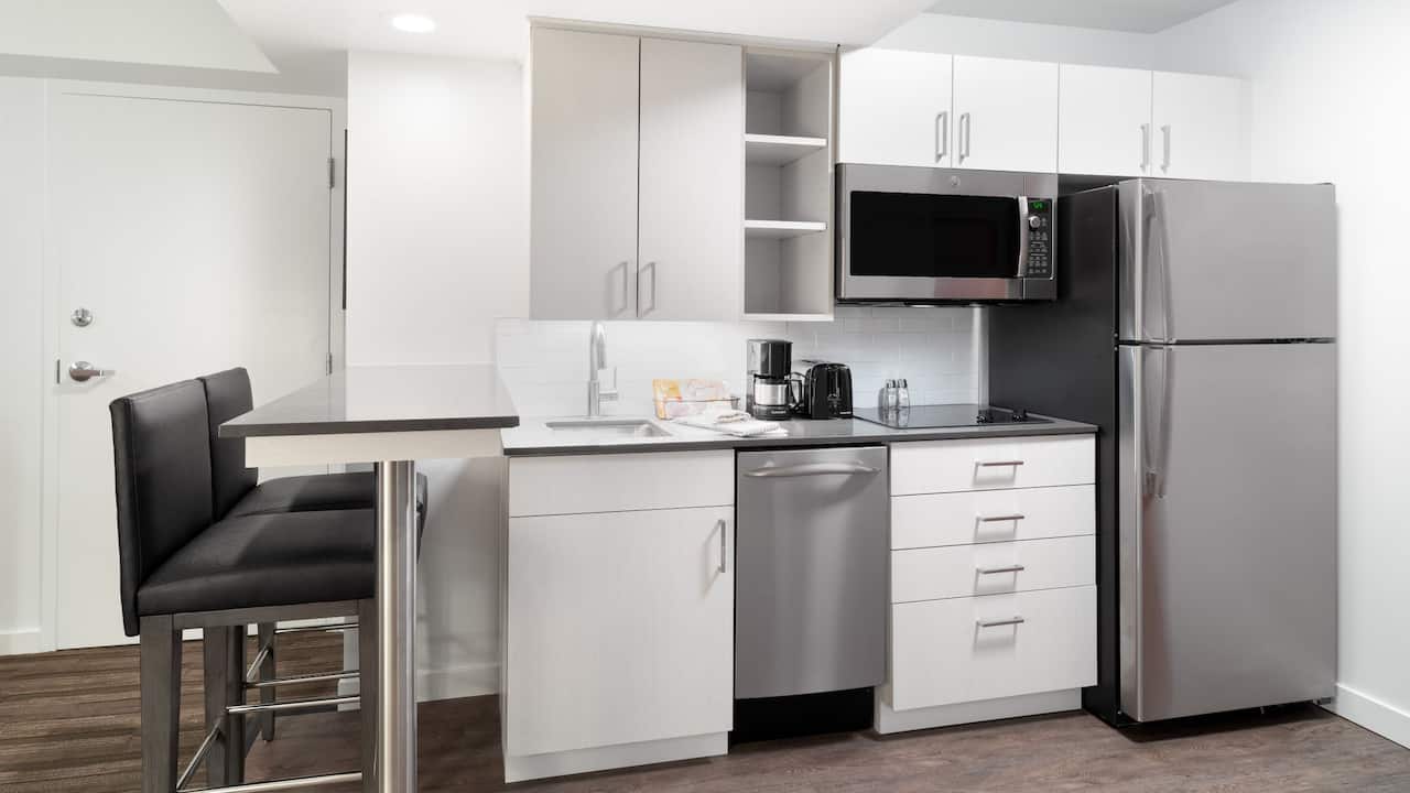 Hyatt House White Plains suite