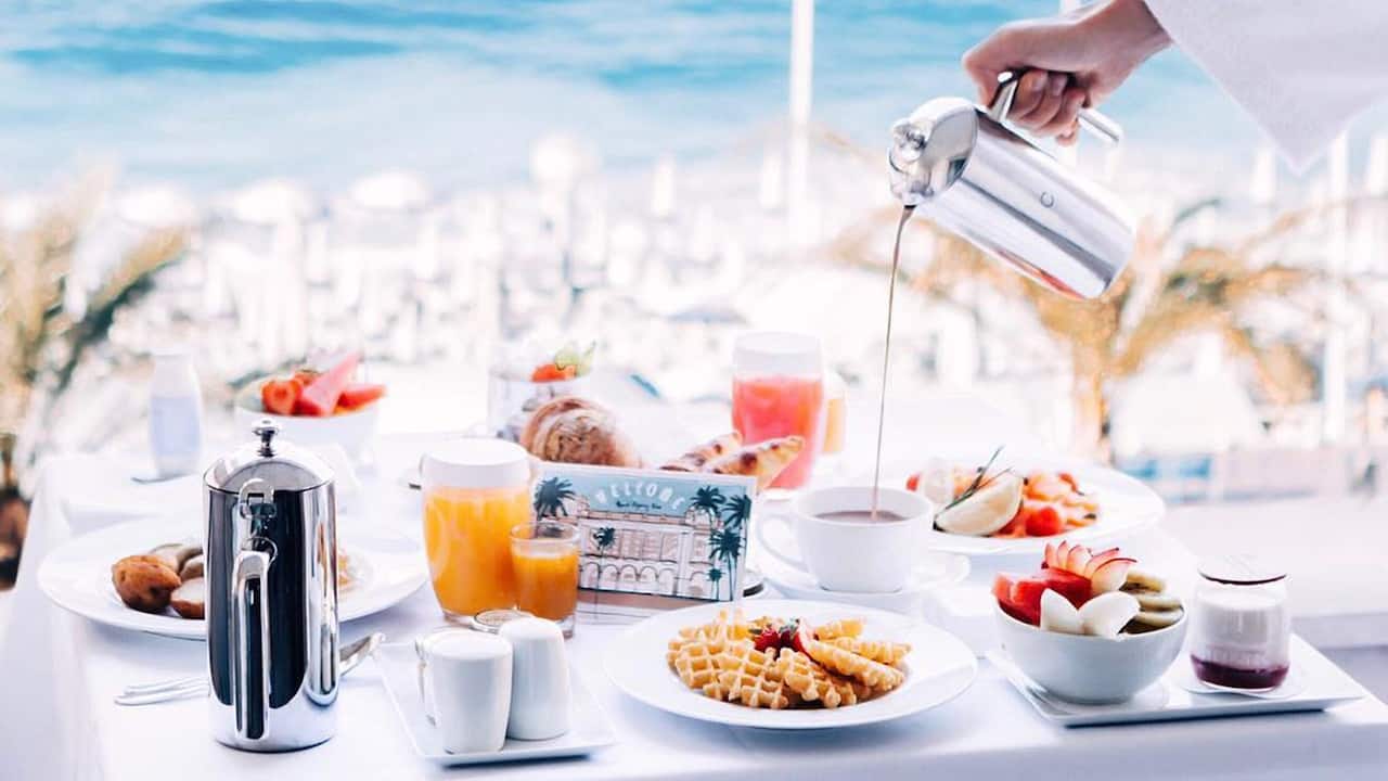 Breakfast with sea view