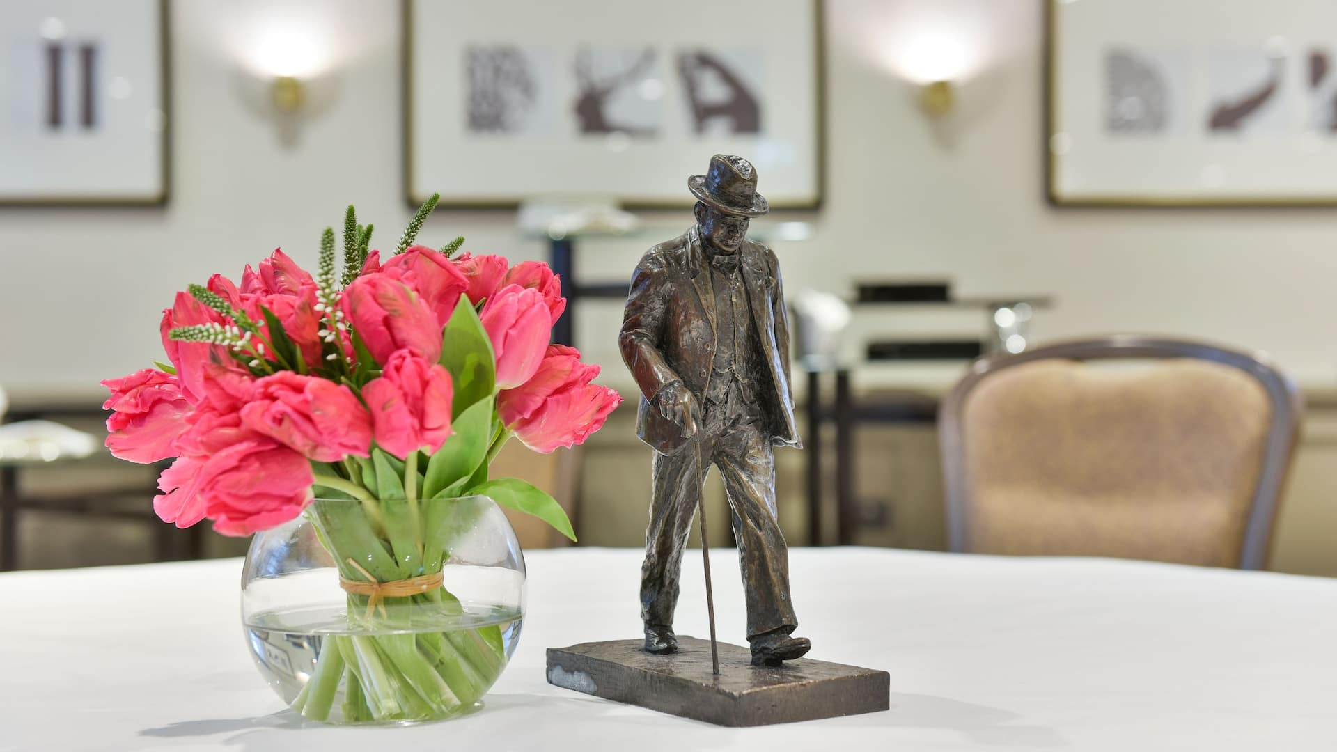 2 of 5 Hyatt Regency London - The Churchill Blenheim Detail