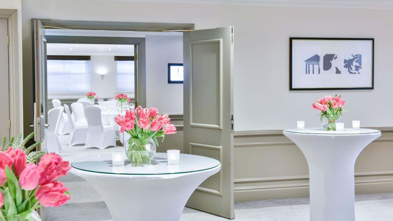 Meeting reception area at Hyatt Regency London - The Churchill