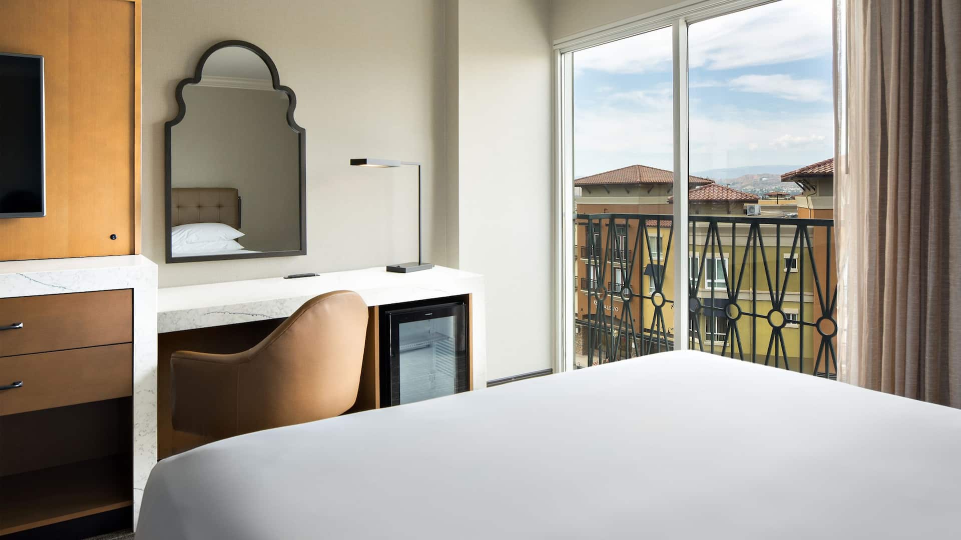 Hyatt Regency Valencia City View Guestroom