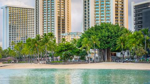 Waikiki Beach Hotel Deals | Hyatt Regency Waikiki