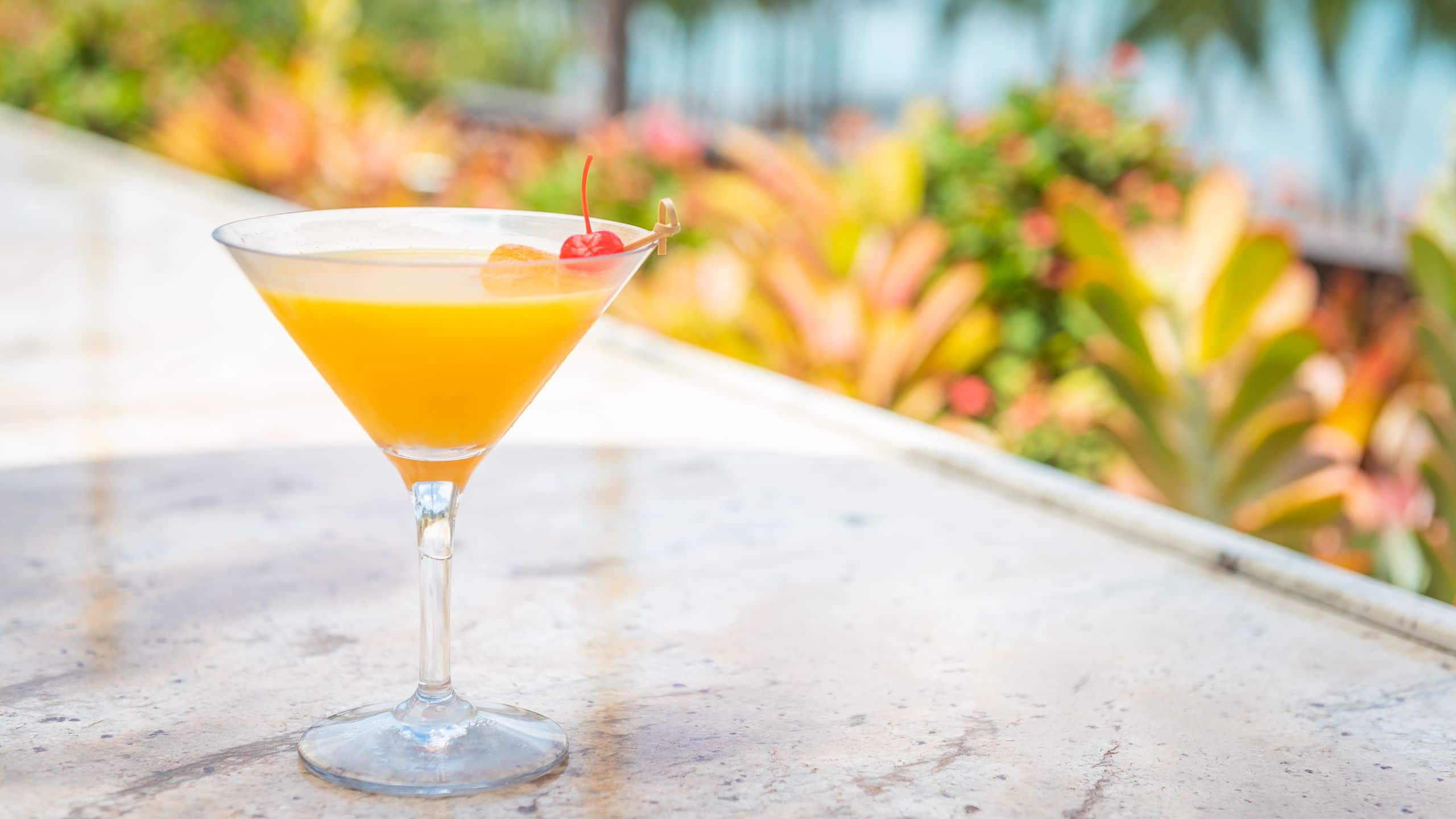 Hyatt Regency Waikiki Beach Resort and Spa SWIM Cocktail