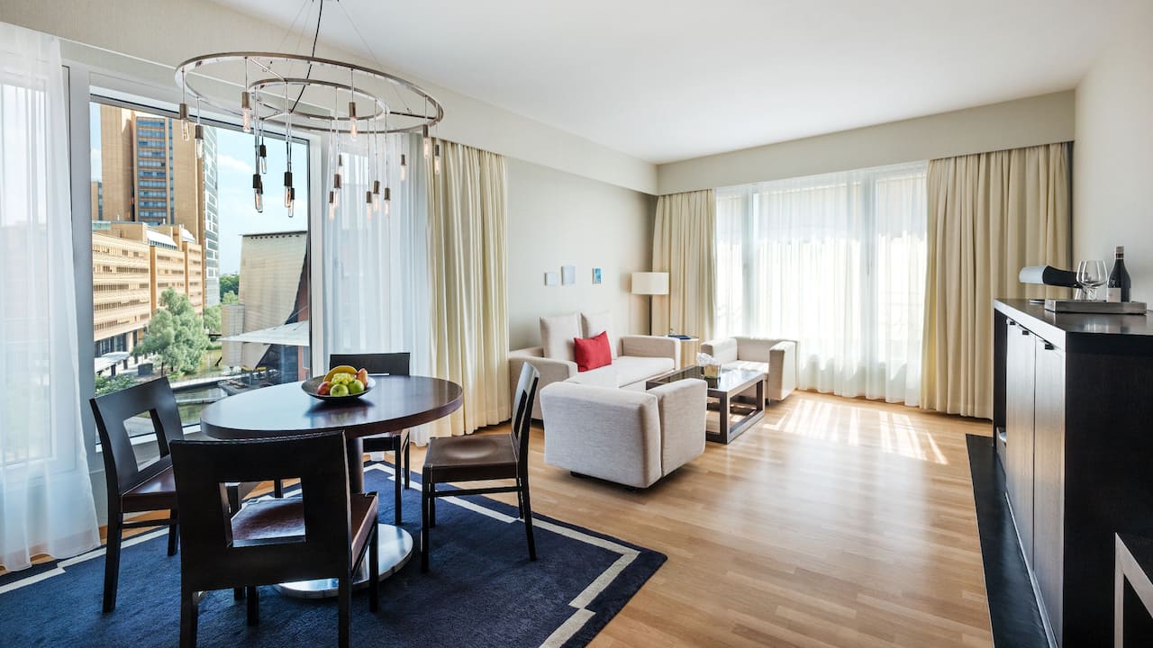 Room Detail