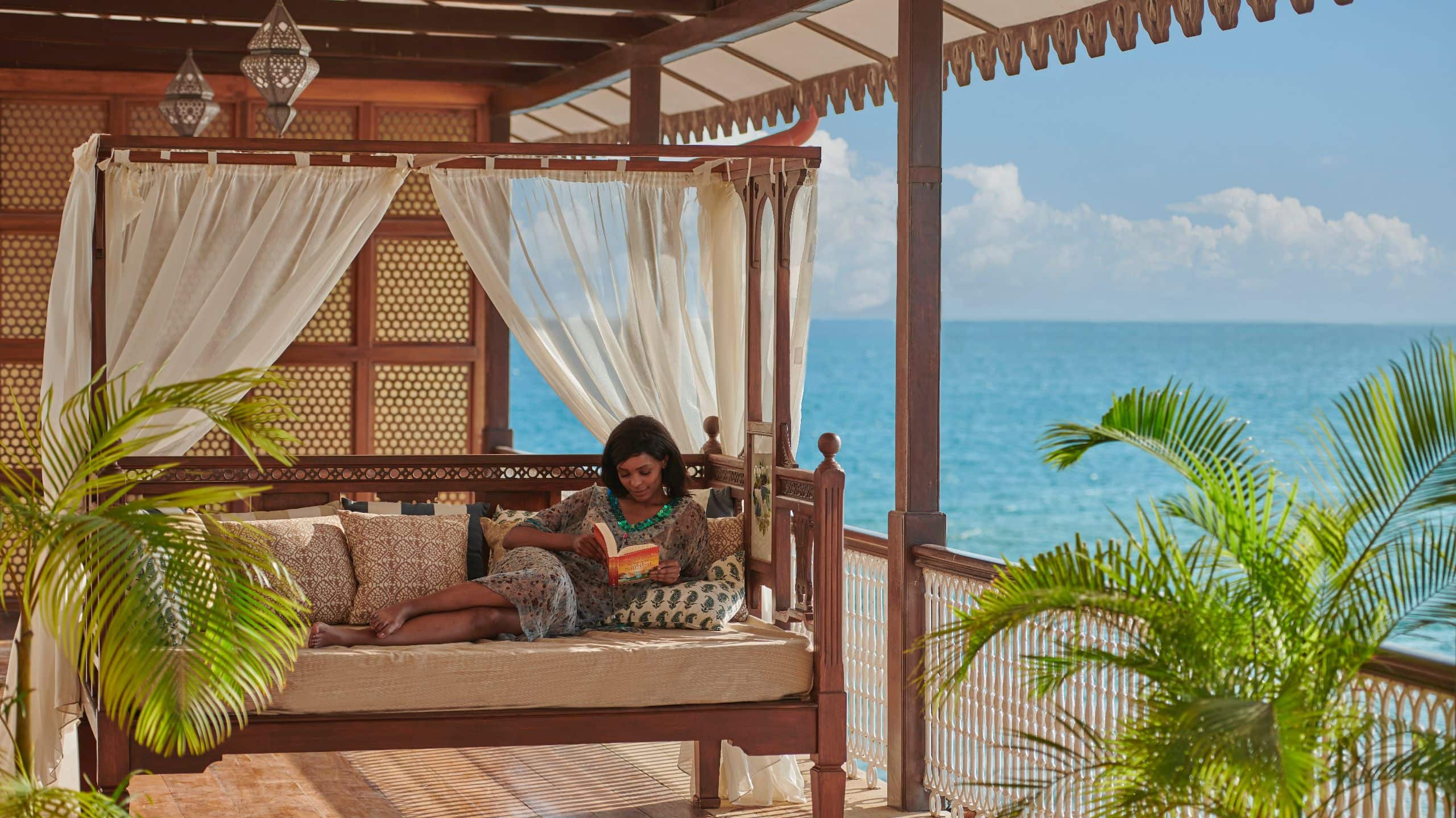 Park Hyatt Zanzibar Lifestyle Reading A Book